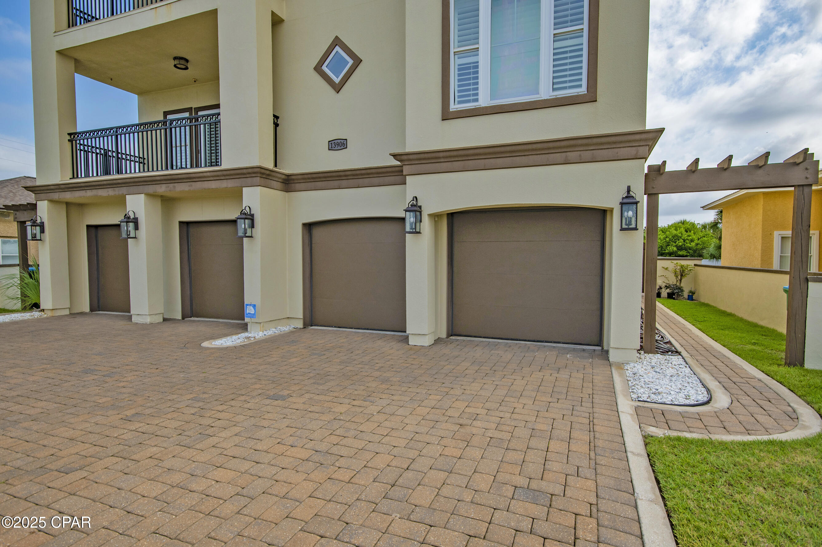 Image 38 For 13906 Front Beach Road Road