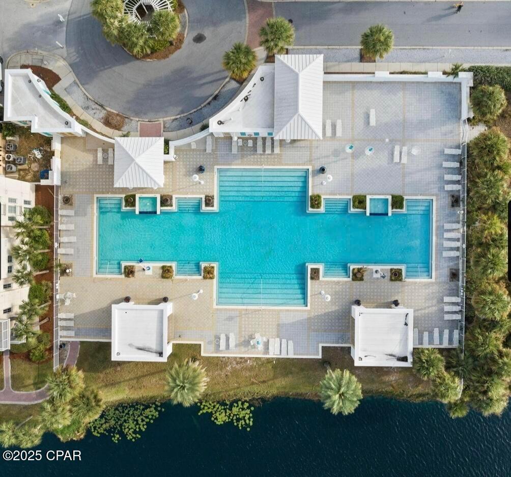 Image 19 For 114 Carillon Market Street 412