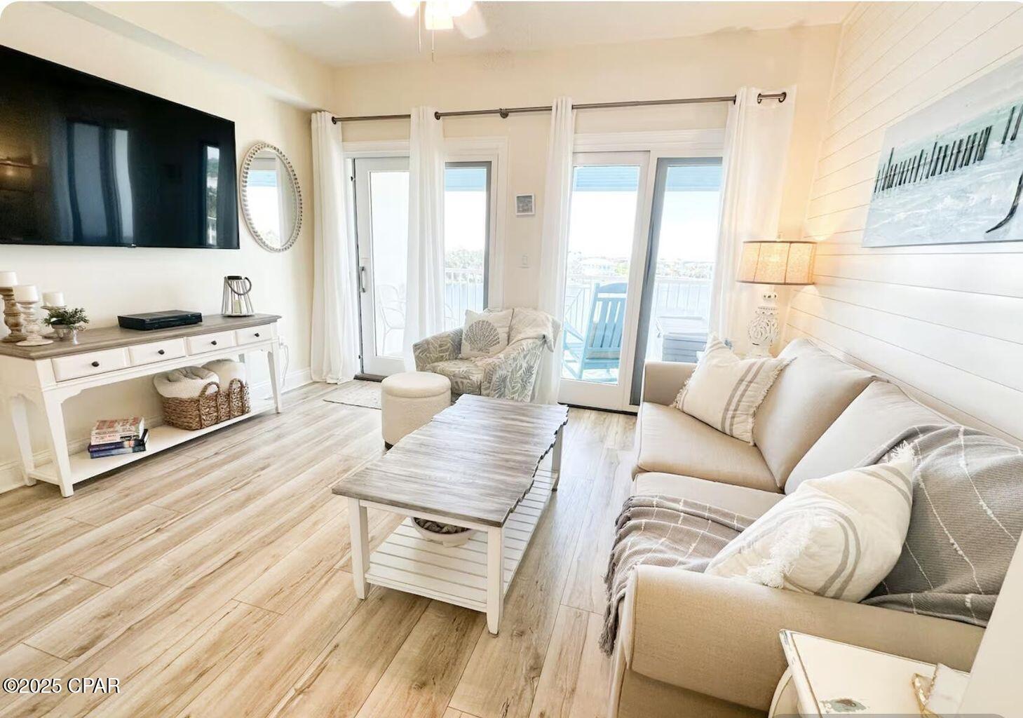 Image 2 For 114 Carillon Market Street 412