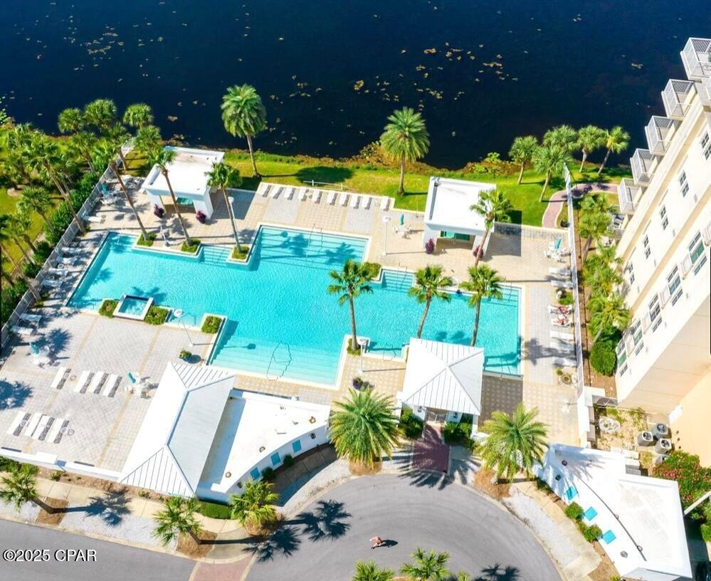 Image 23 For 114 Carillon Market Street 412