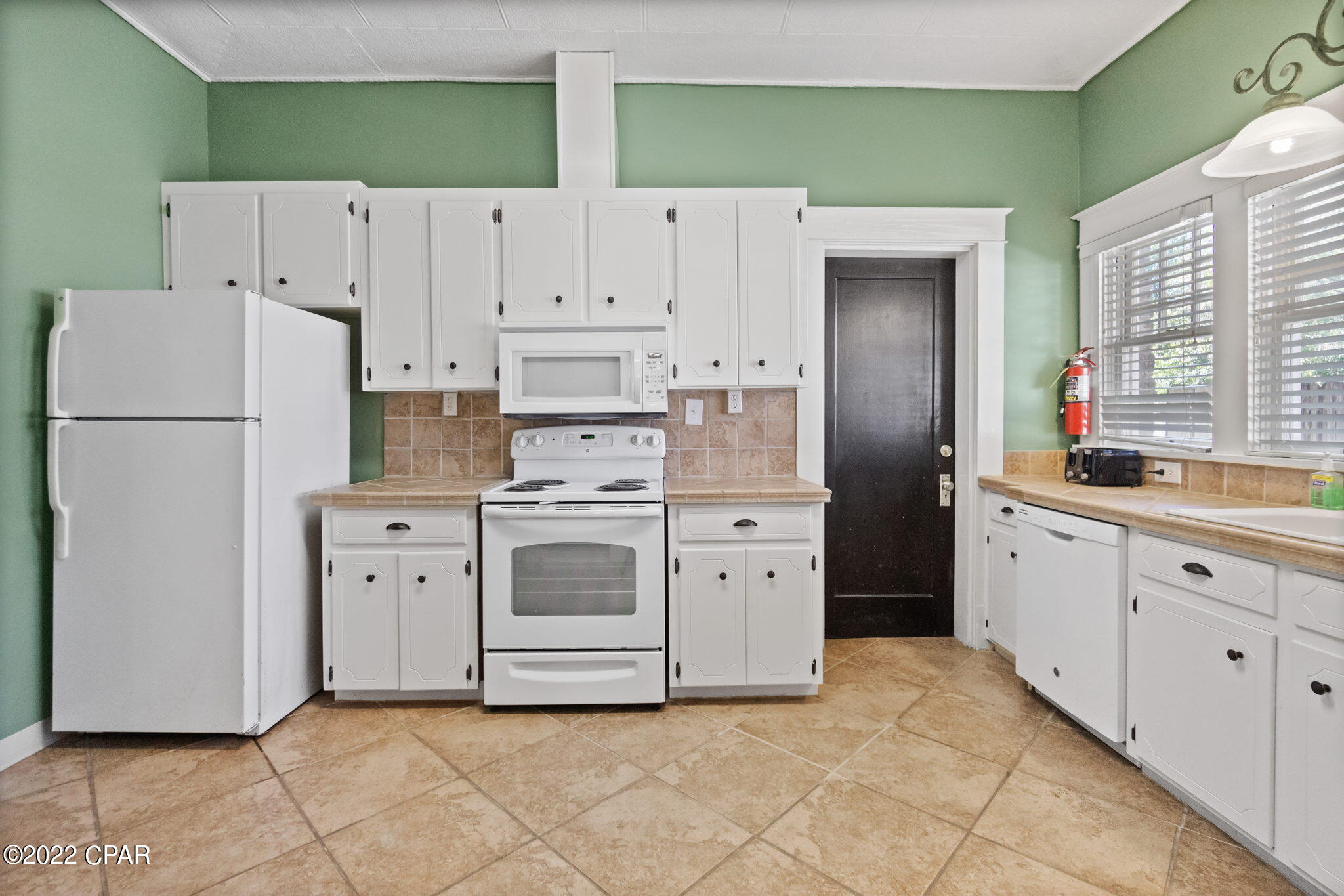 Image 8 For 896 Main Street