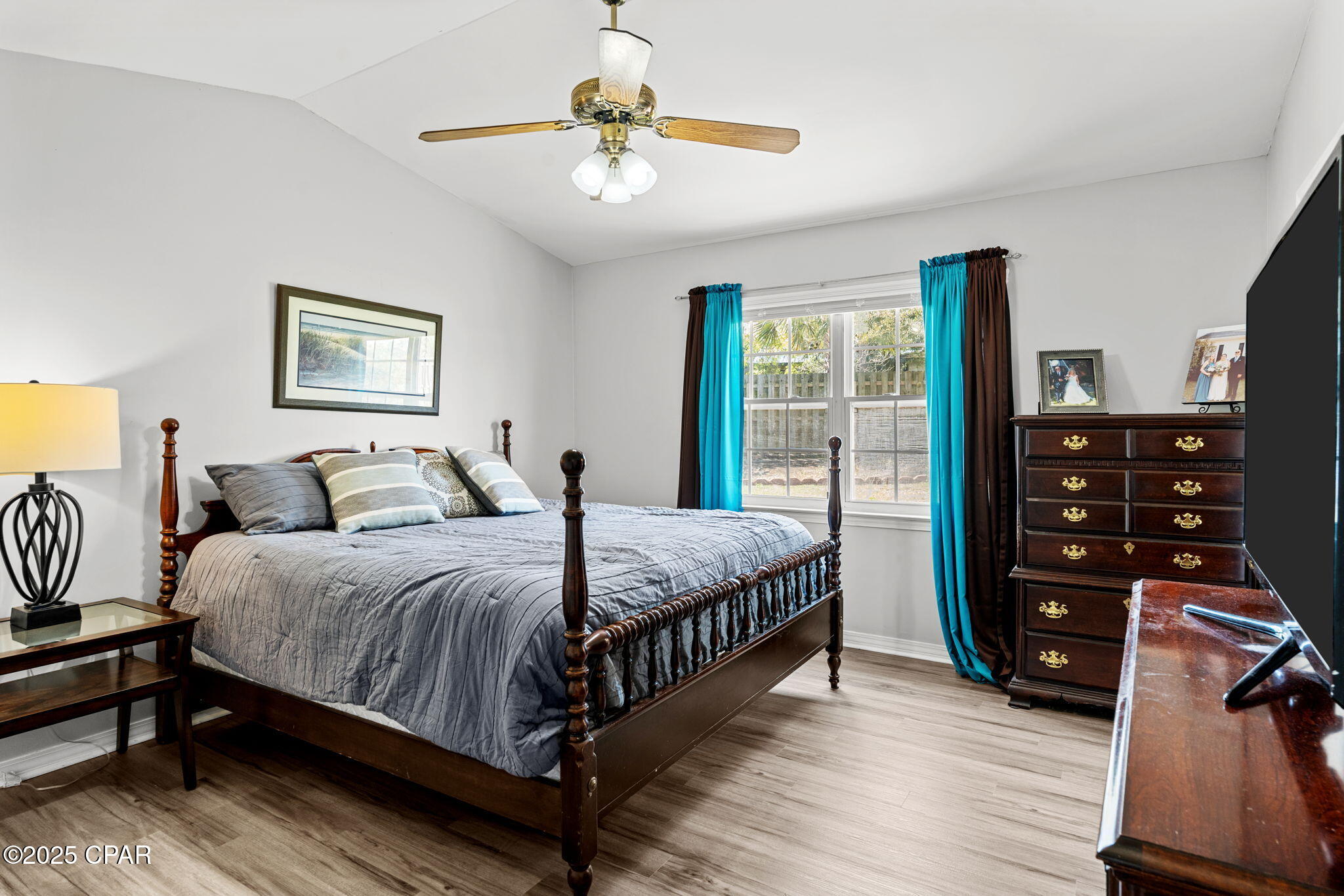 Image 17 For 201 Birdie Lane