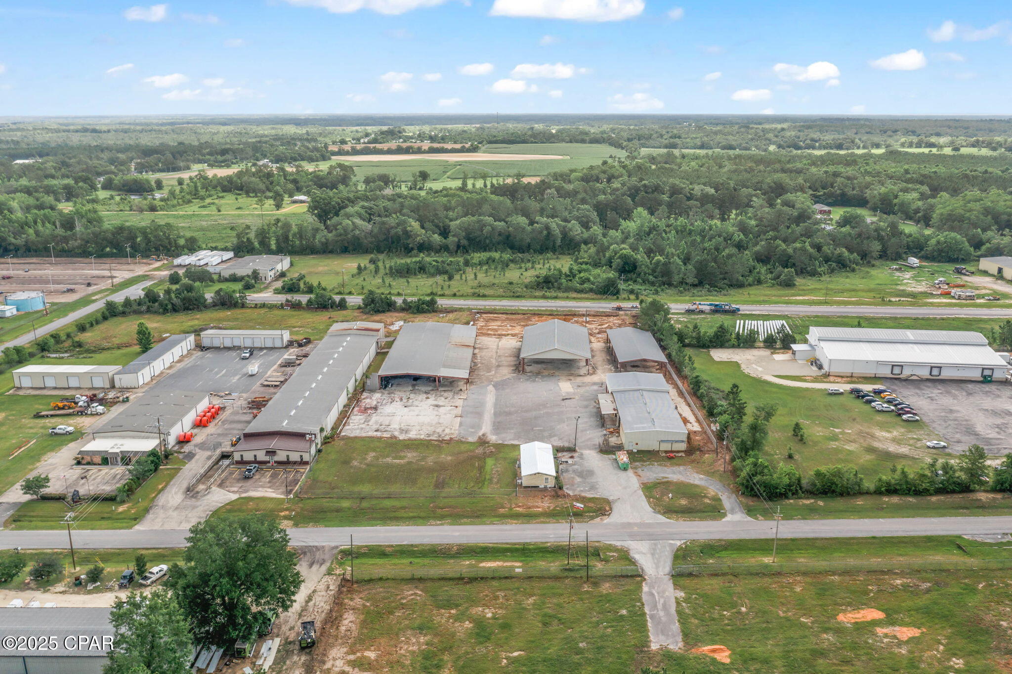 Listing photo id 11 for 963 Industrial Drive