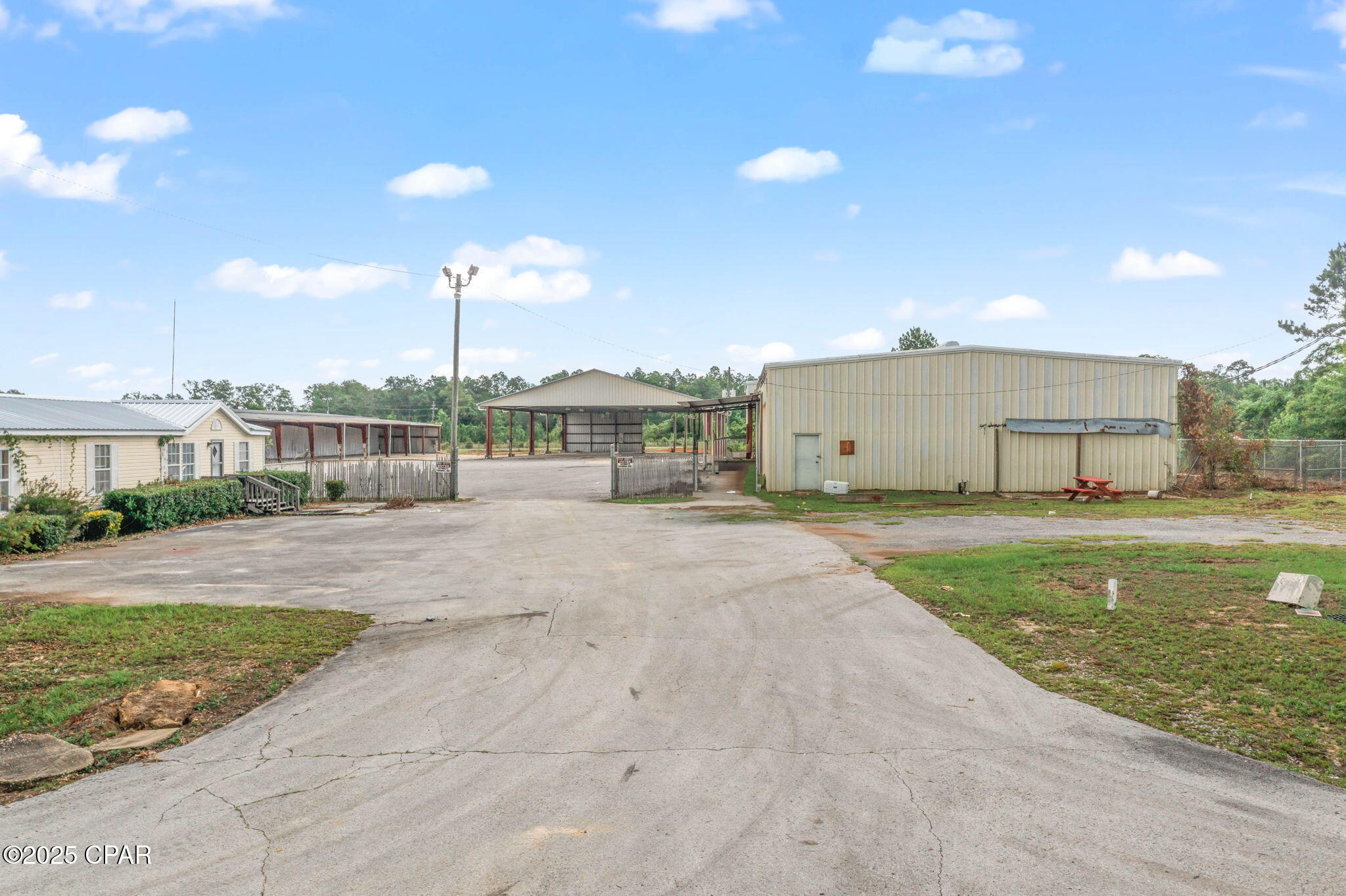 Image 4 For 963 Industrial Drive