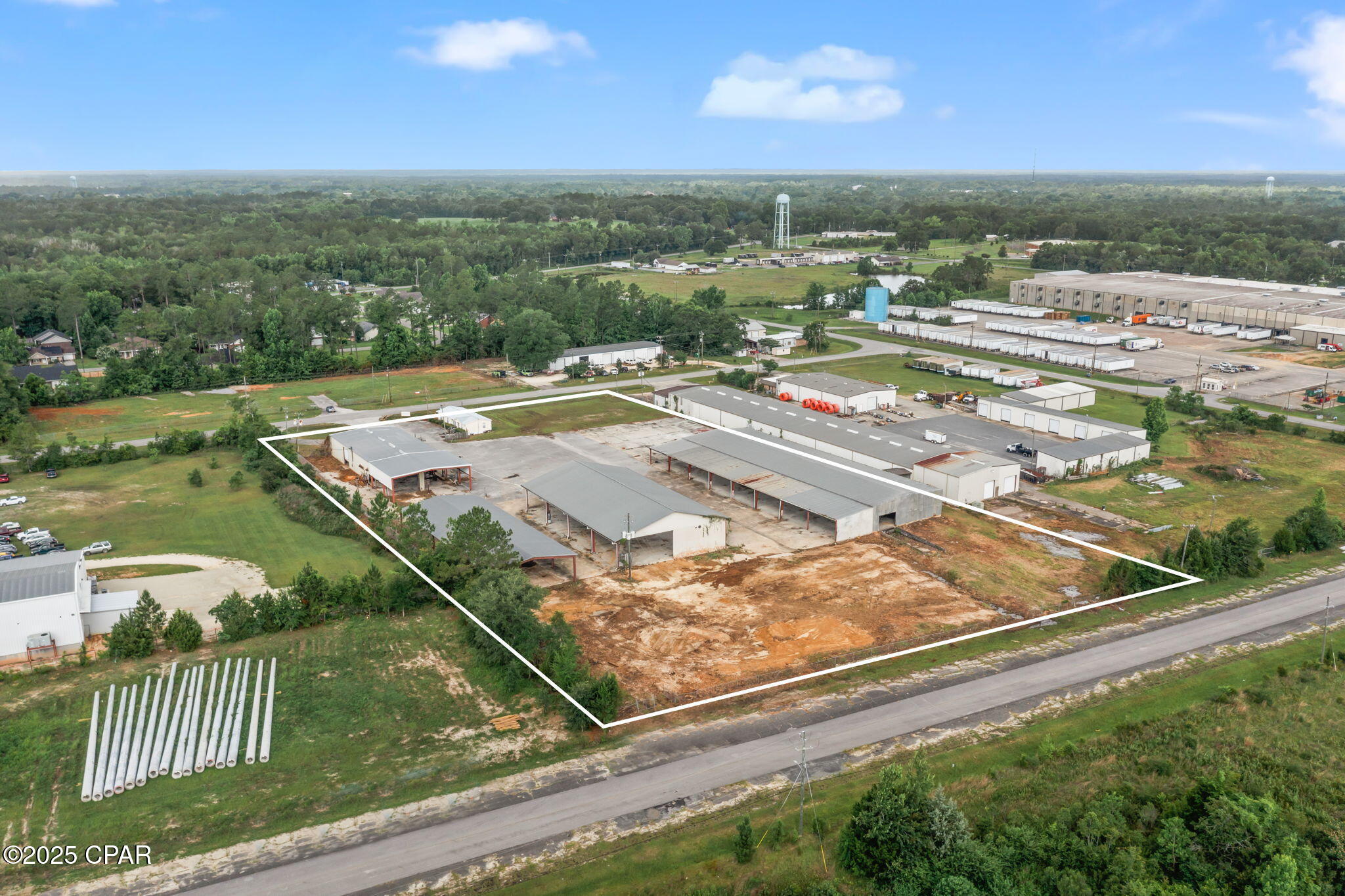 Listing photo id 7 for 963 Industrial Drive