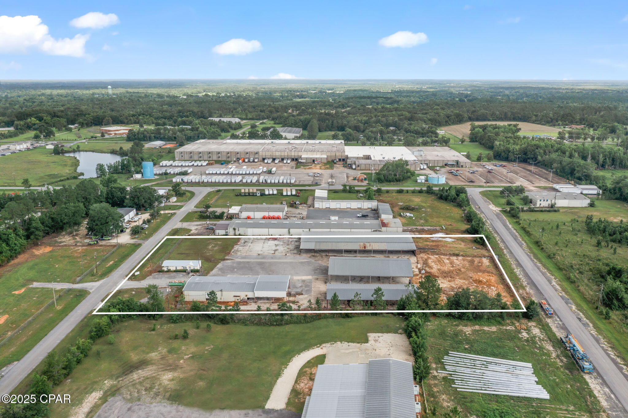 Listing photo id 8 for 963 Industrial Drive