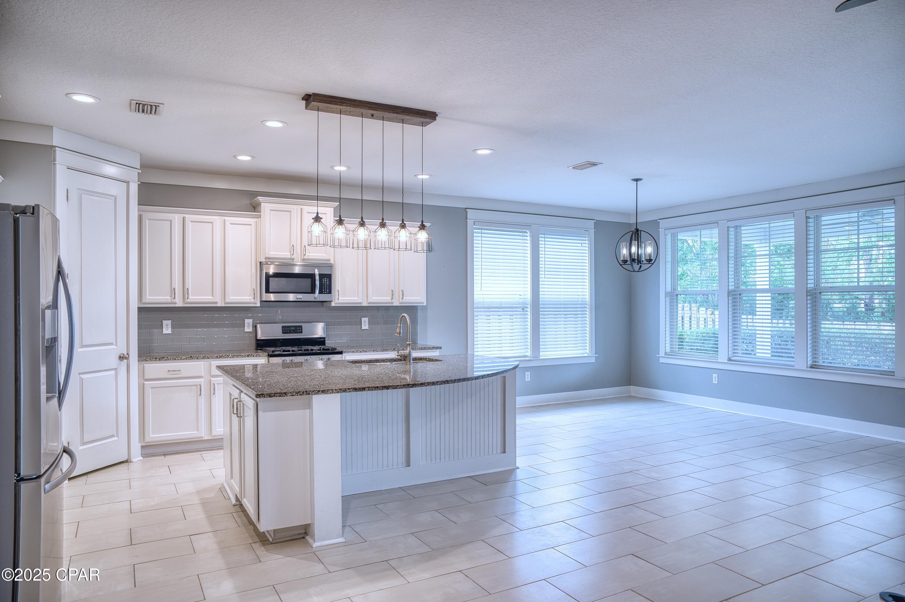 Image 11 For 3113 Heartleaf Avenue