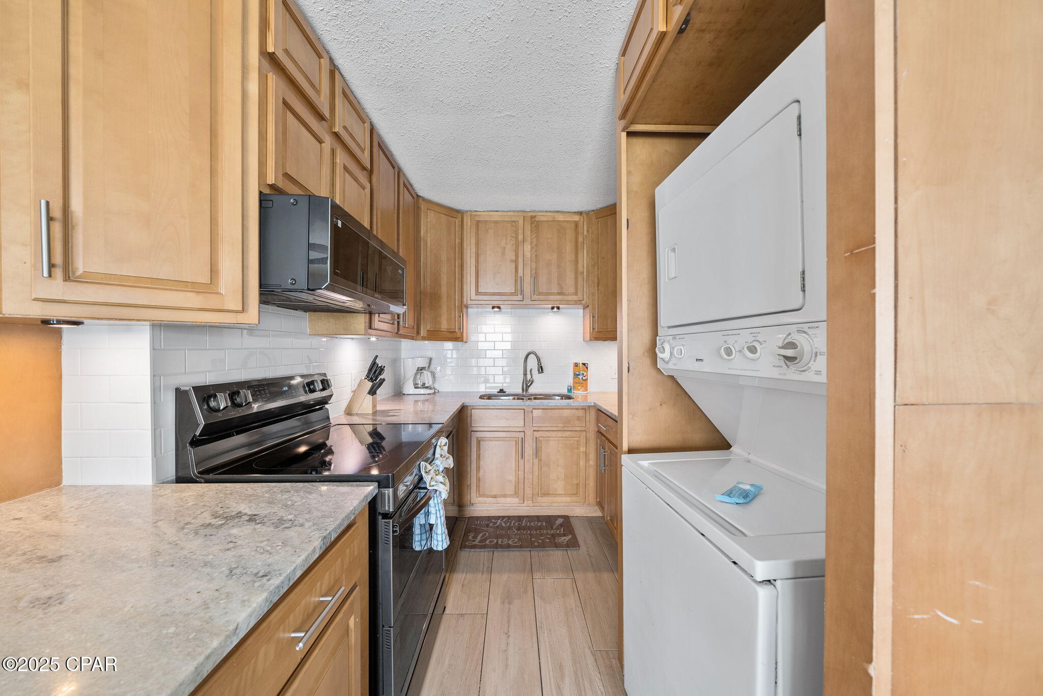 Image 11 For 8743 Thomas Drive 1207