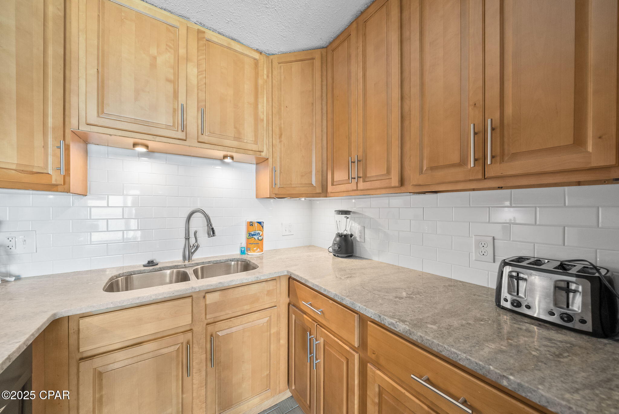 Image 13 For 8743 Thomas Drive 1207