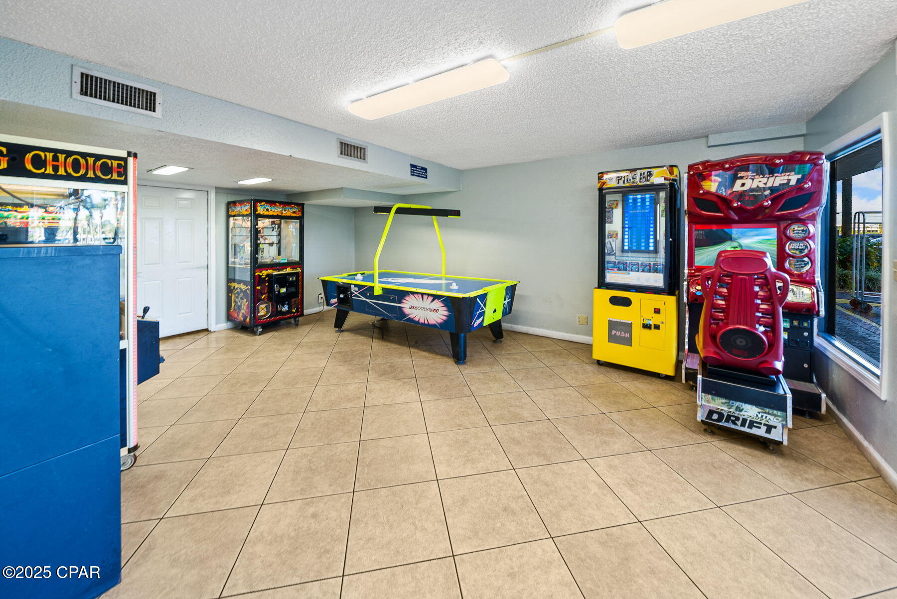 Image 36 For 8743 Thomas Drive 1207