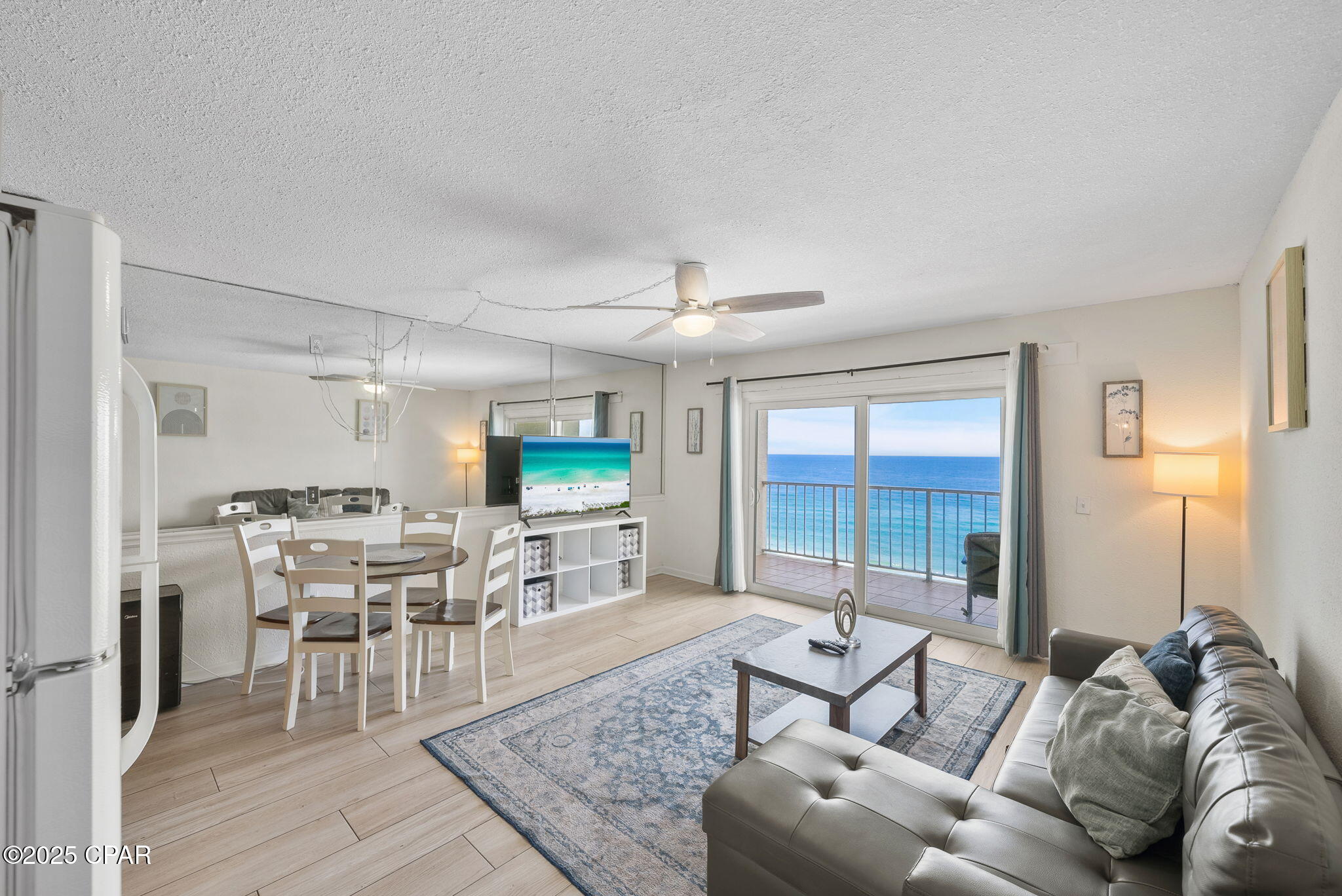 Image 8 For 8743 Thomas Drive 1207