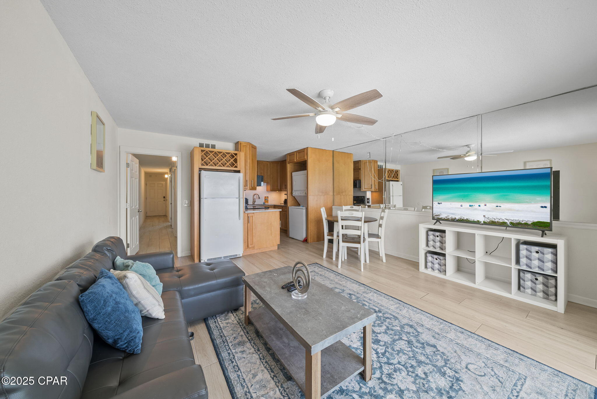 Image 9 For 8743 Thomas Drive 1207