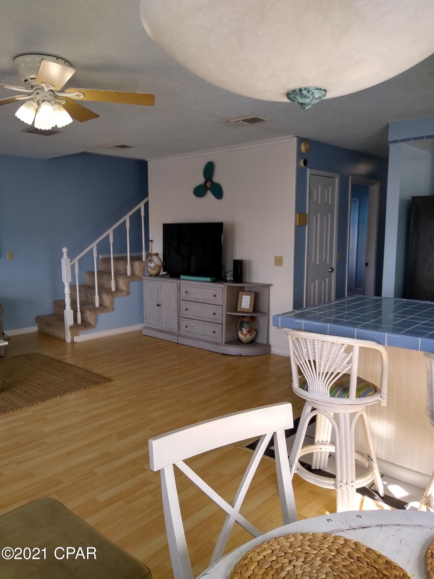 Image 11 For 6912 Beach Drive