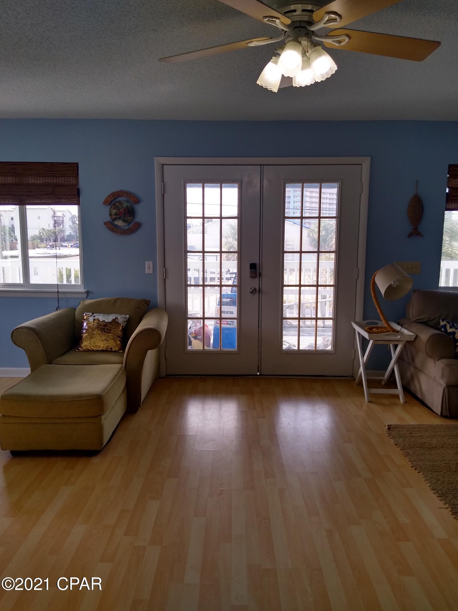 Image 9 For 6912 Beach Drive