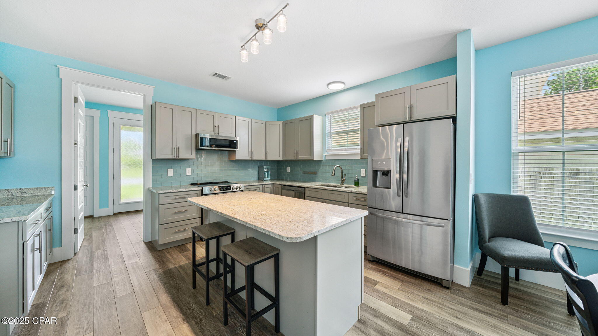 Image 6 For 6320 Lagoon Drive