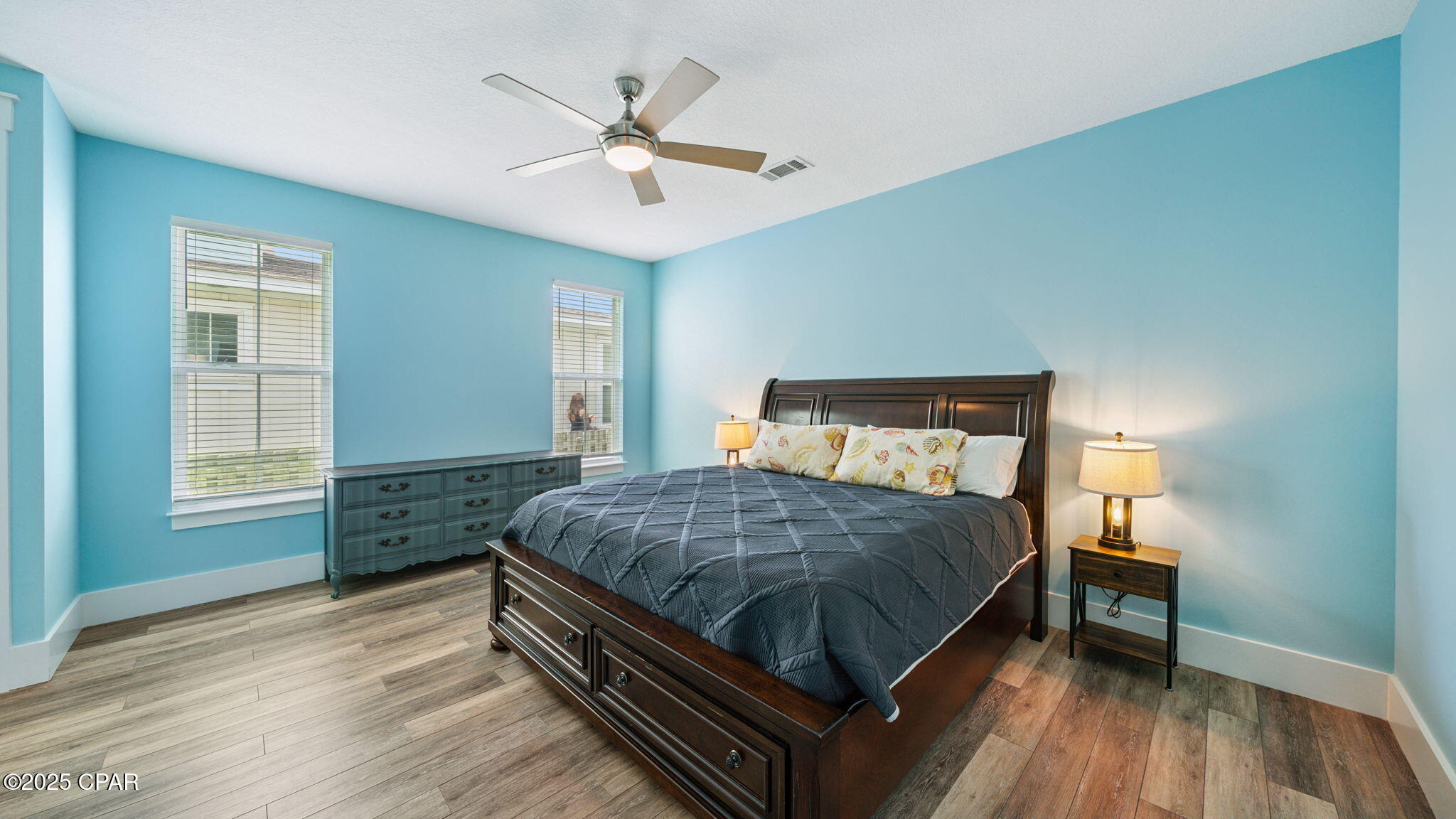 Image 9 For 6320 Lagoon Drive