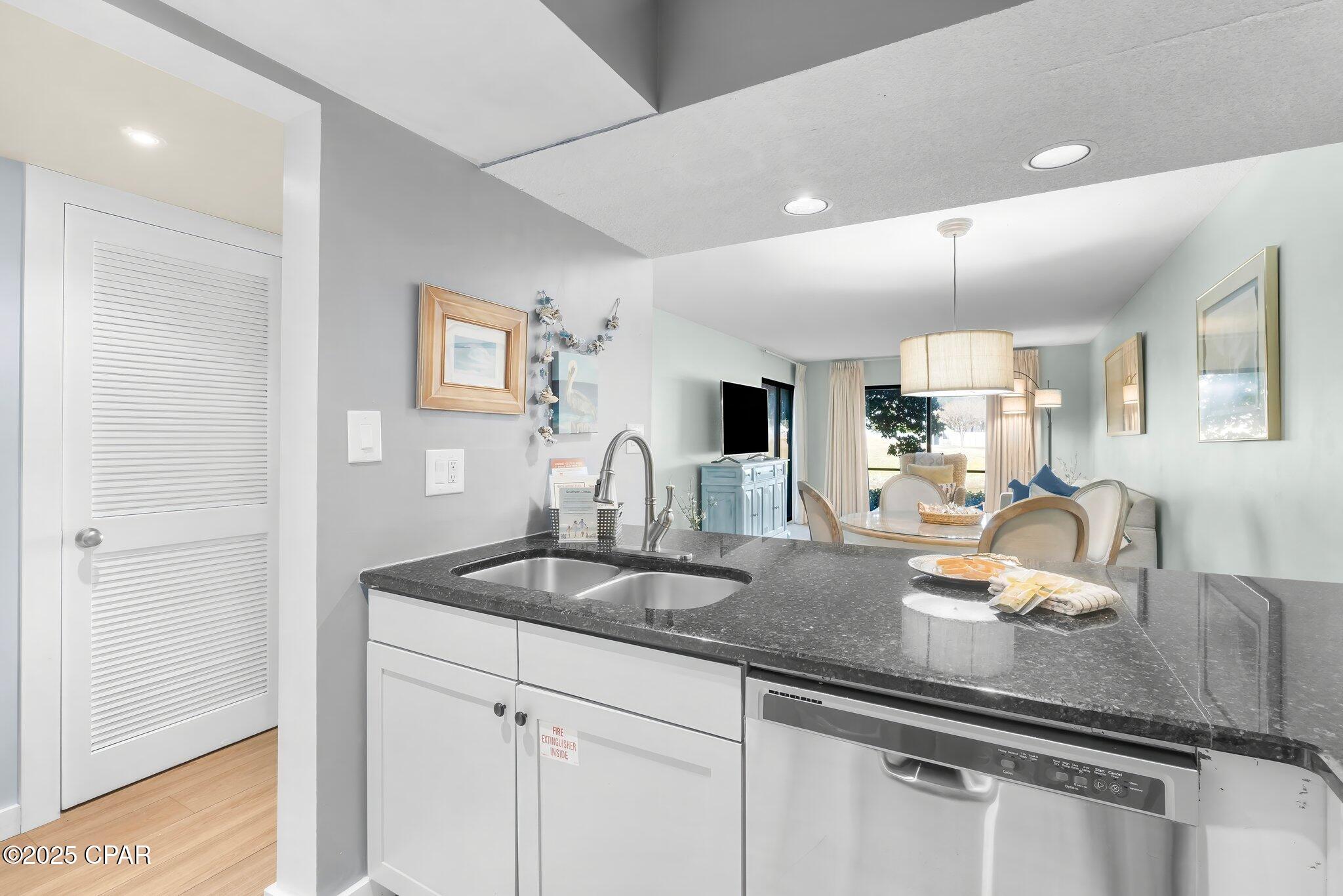 Image 10 For 520 Richard Jackson  2007