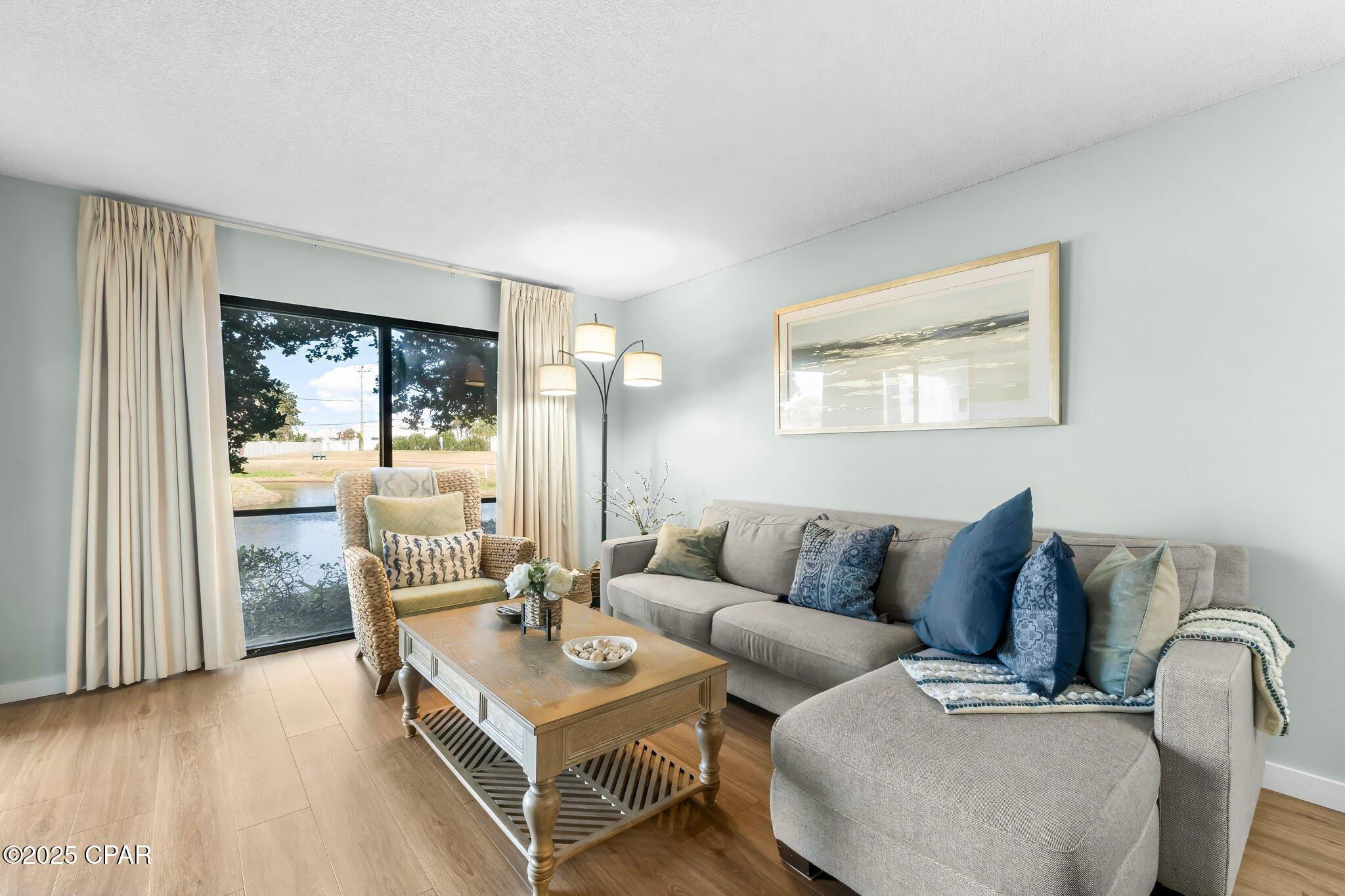 Image 13 For 520 Richard Jackson  2007