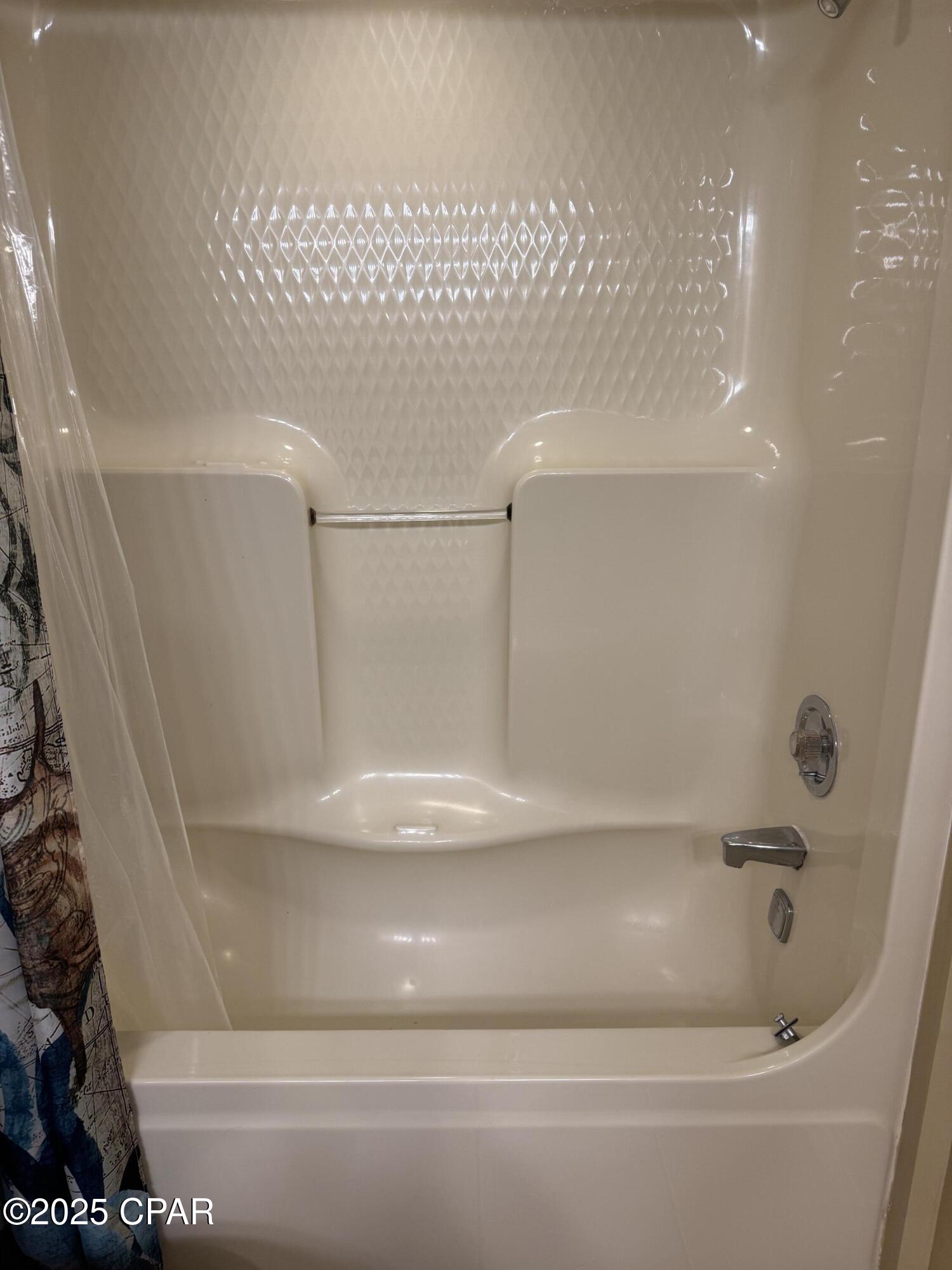 Image 13 For 8730 Thomas Drive 1203 B