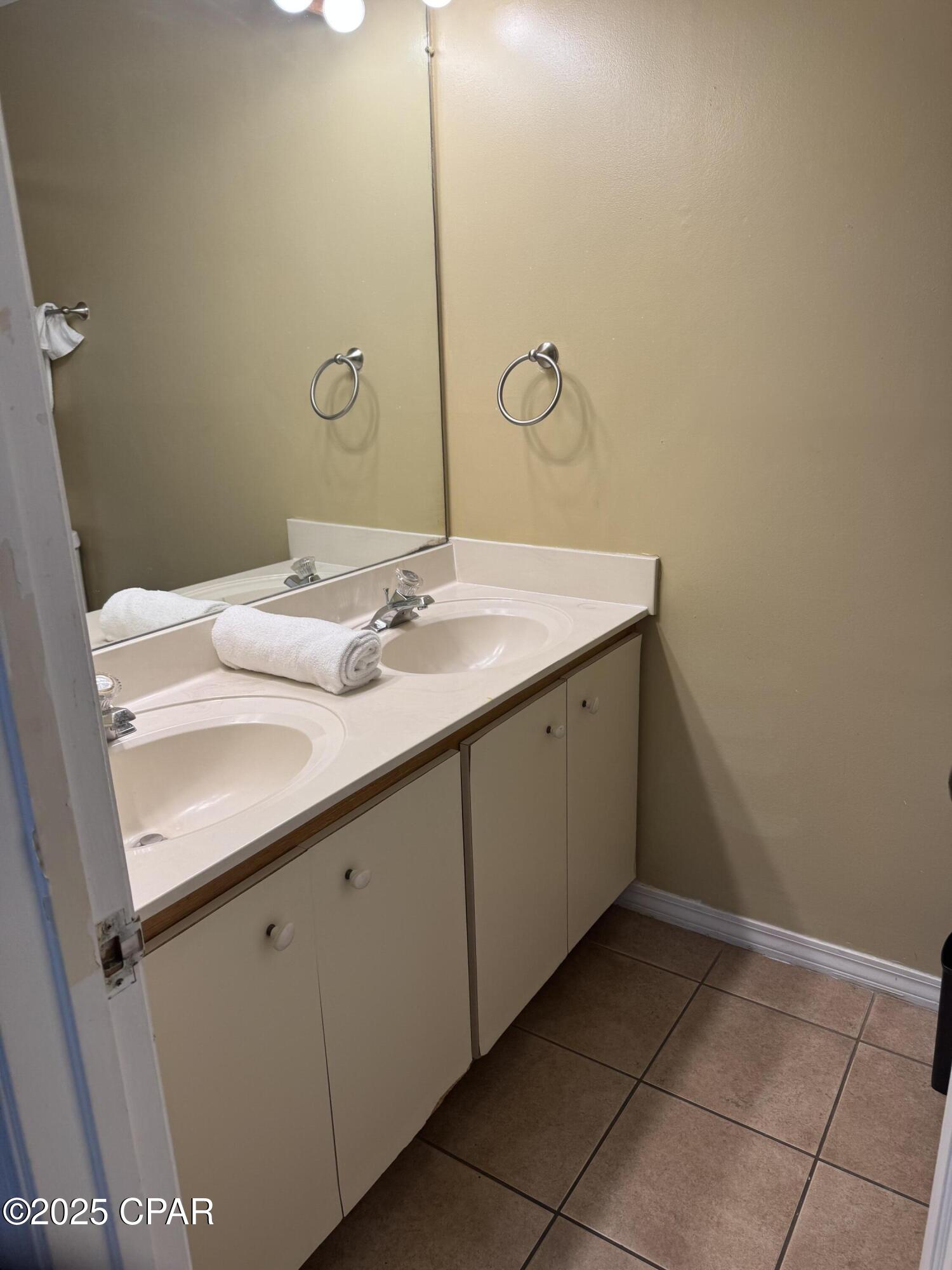 Image 14 For 8730 Thomas Drive 1203 B