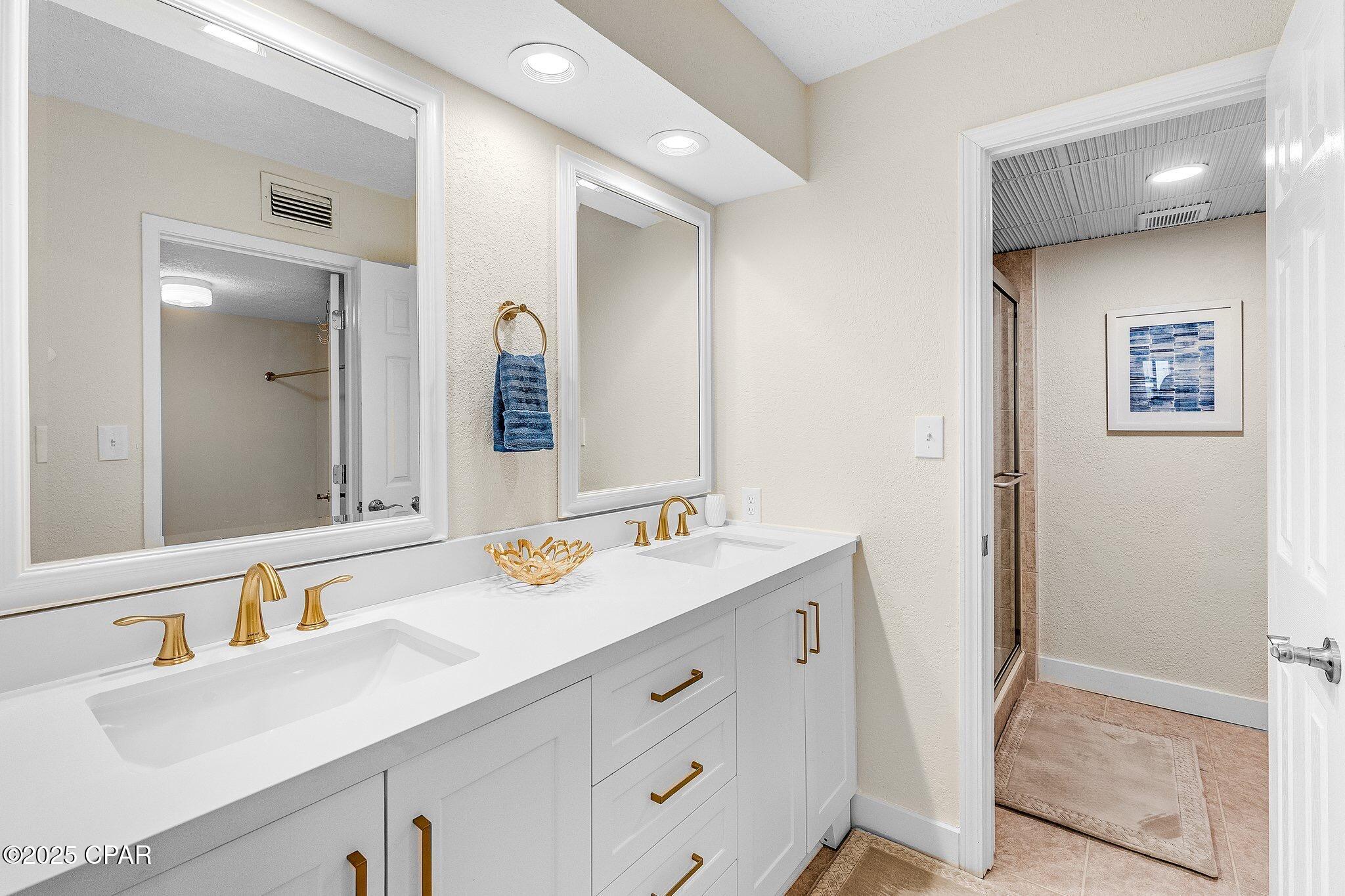 Image 22 For 520 Richard Jackson Blvd.  401