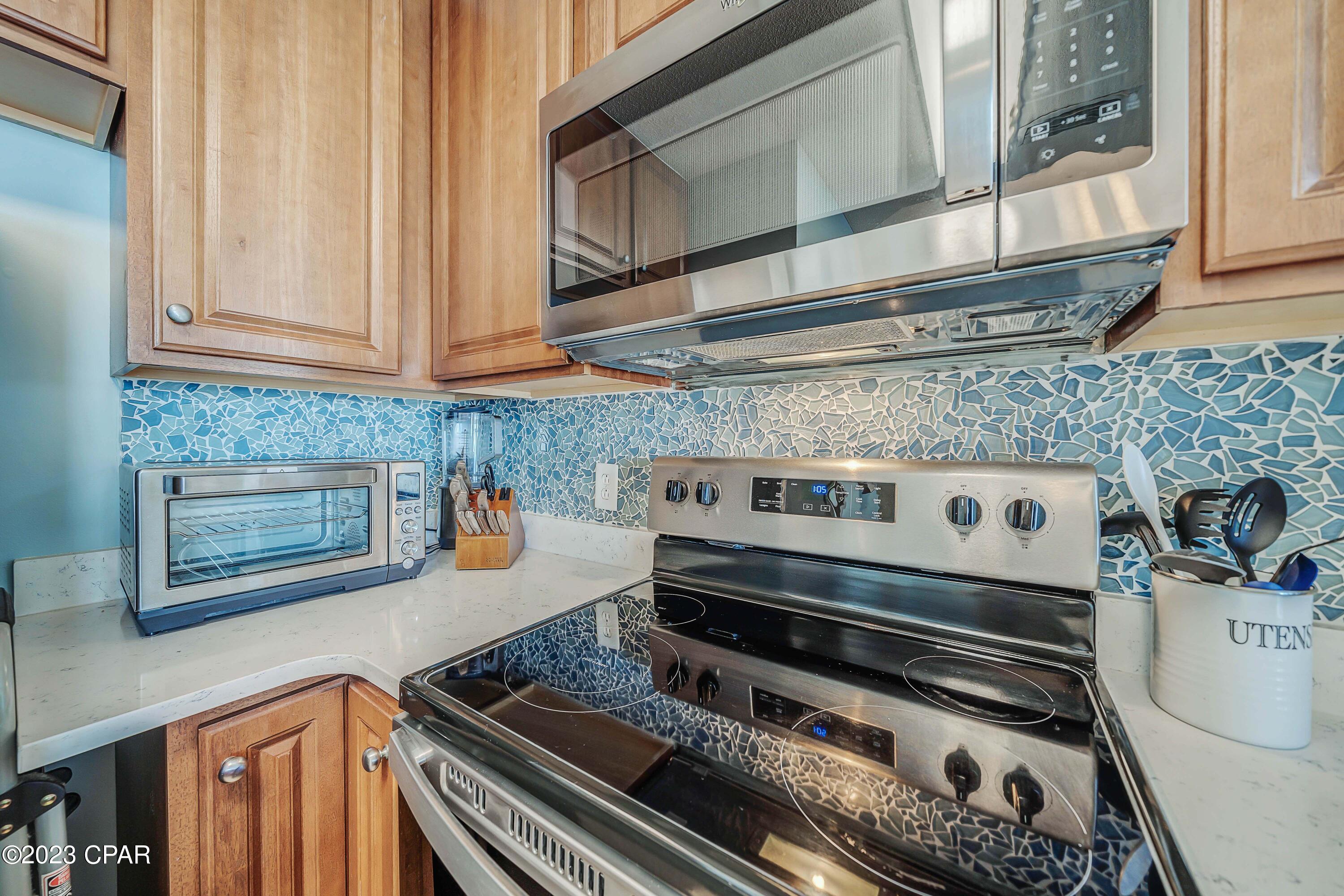 Image 12 For 5115 Gulf Drive 202