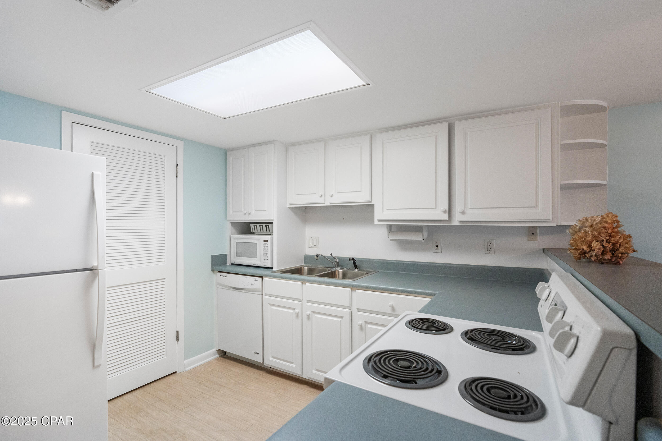 Image 21 For 23223 Front Beach Road C2-602