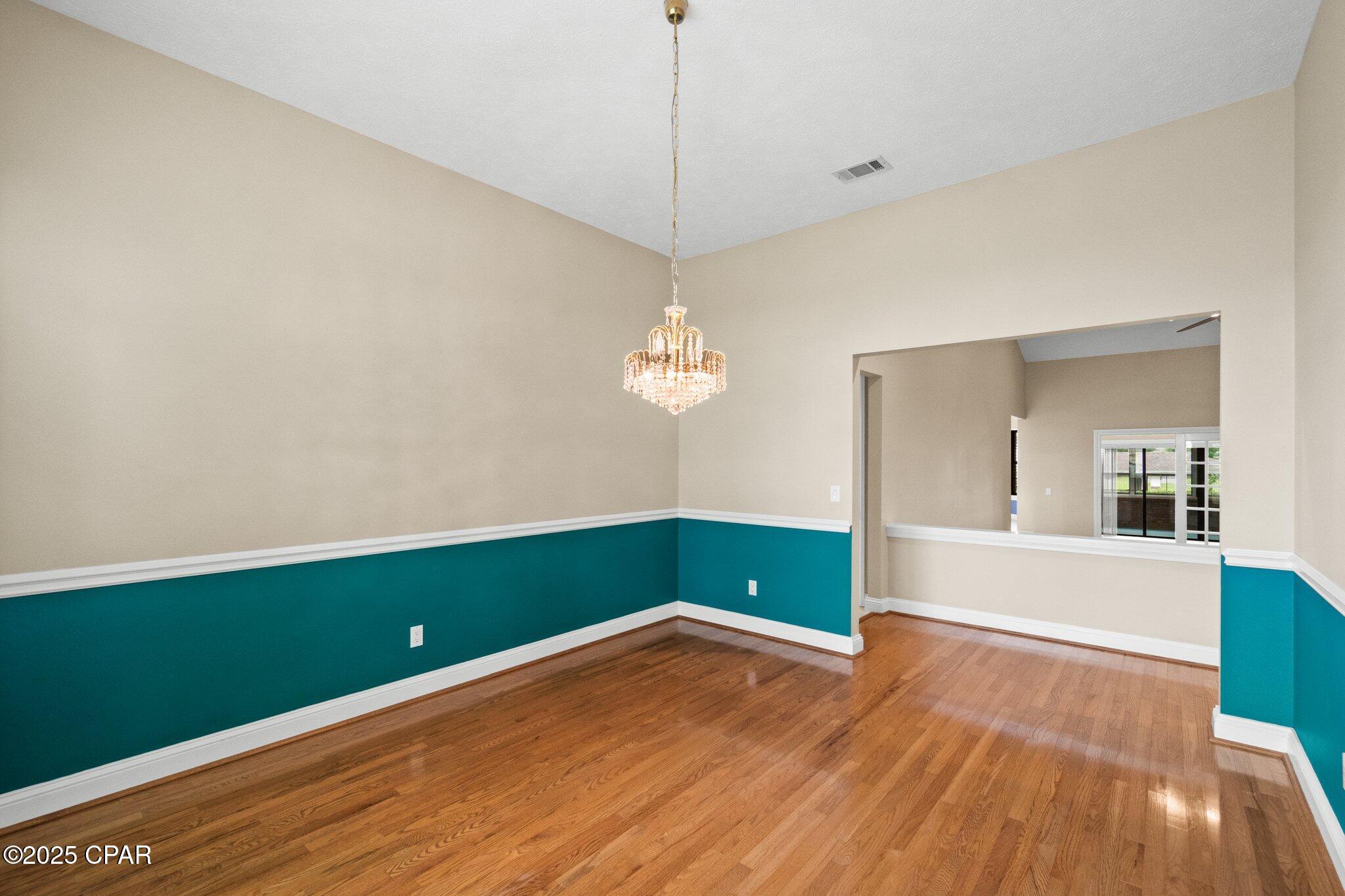 Image 15 For 106 Queens Circle