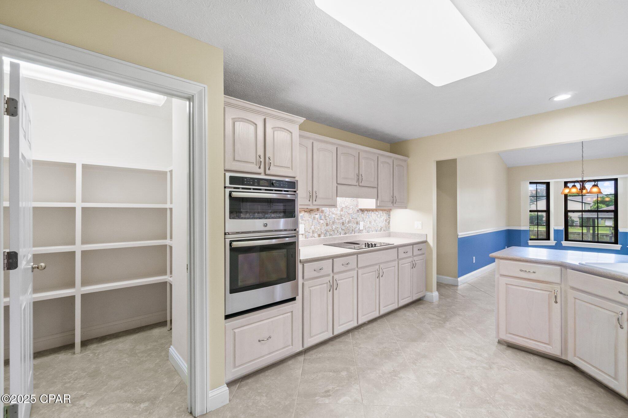 Image 18 For 106 Queens Circle