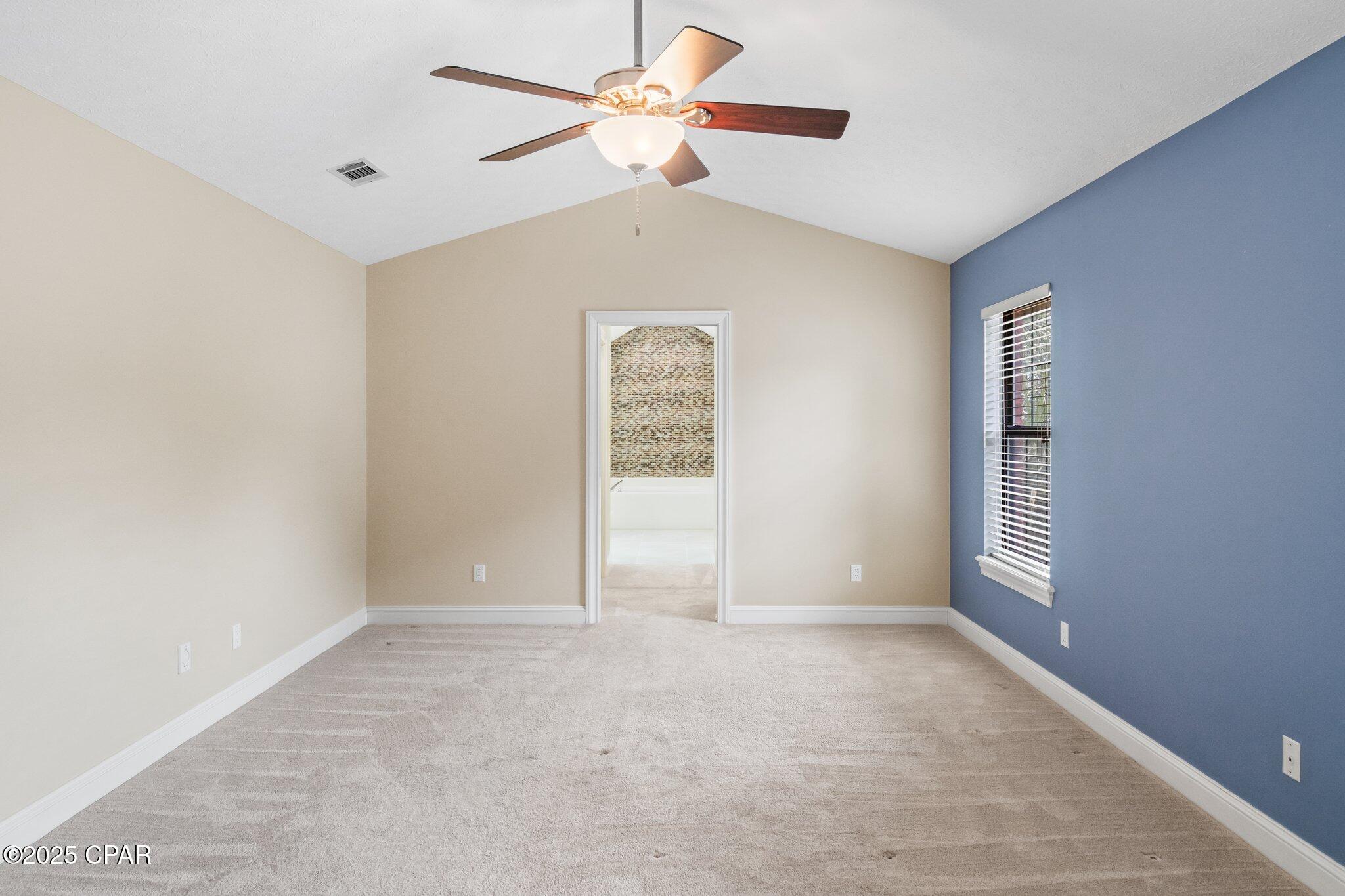 Image 37 For 106 Queens Circle