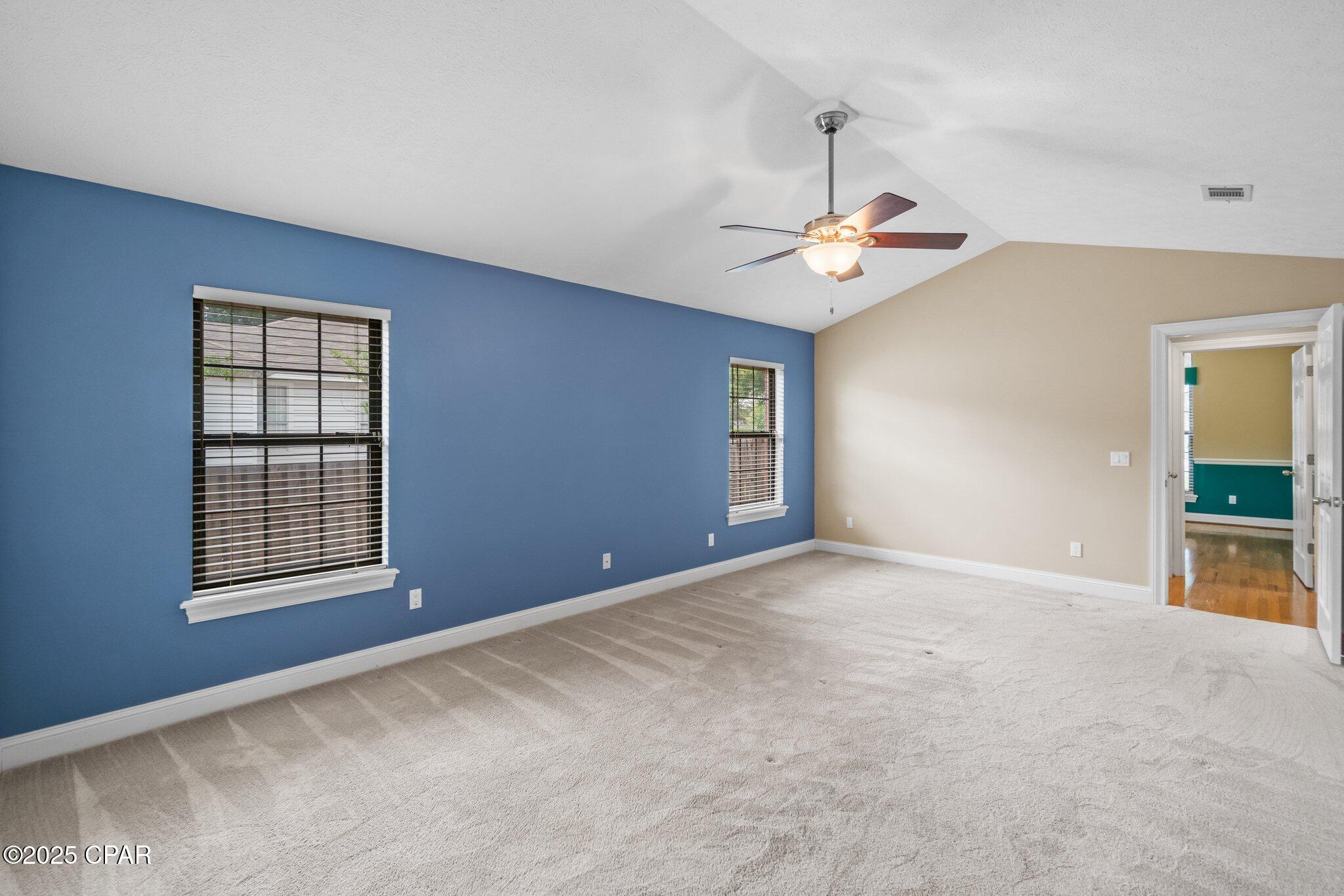 Image 38 For 106 Queens Circle