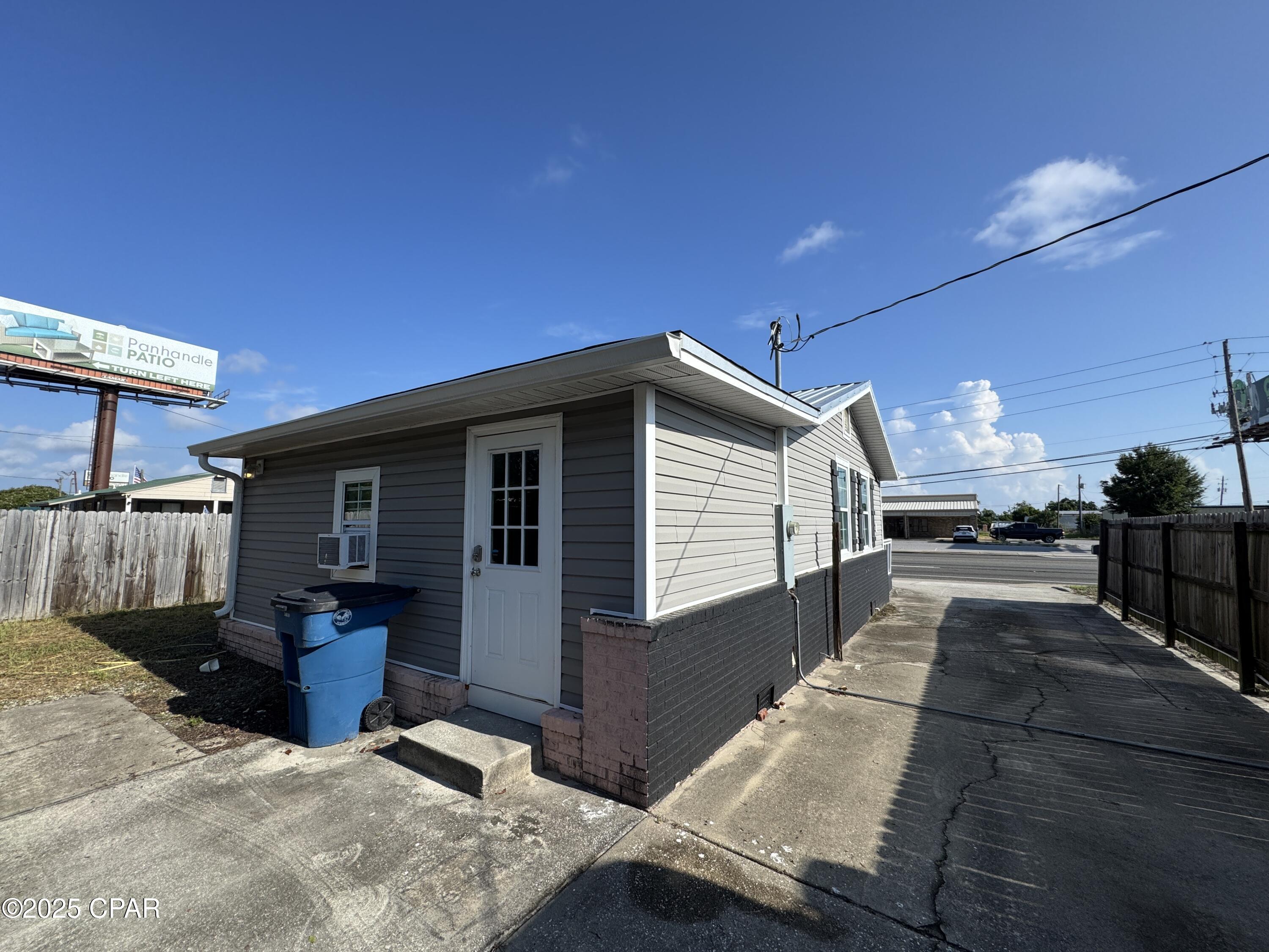 Image 4 For 3707 W 23rd Street