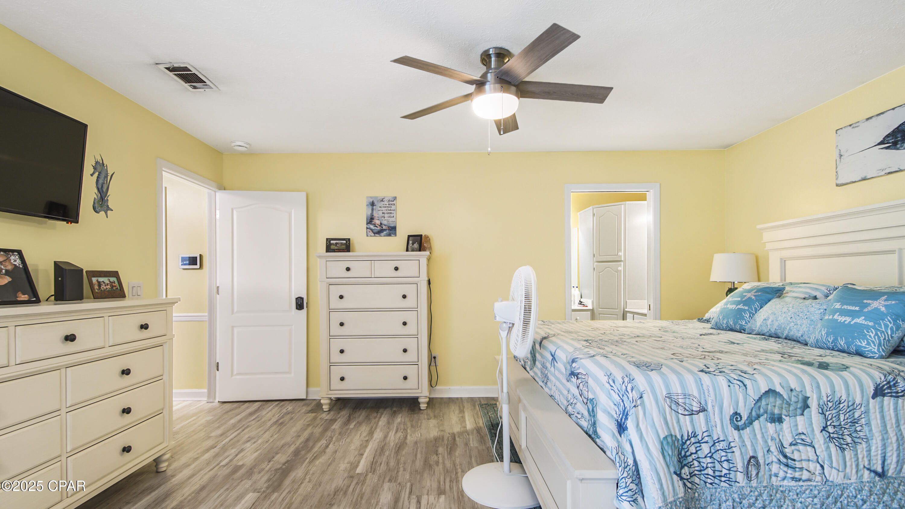 Image 14 For 120 Bonaire Drive