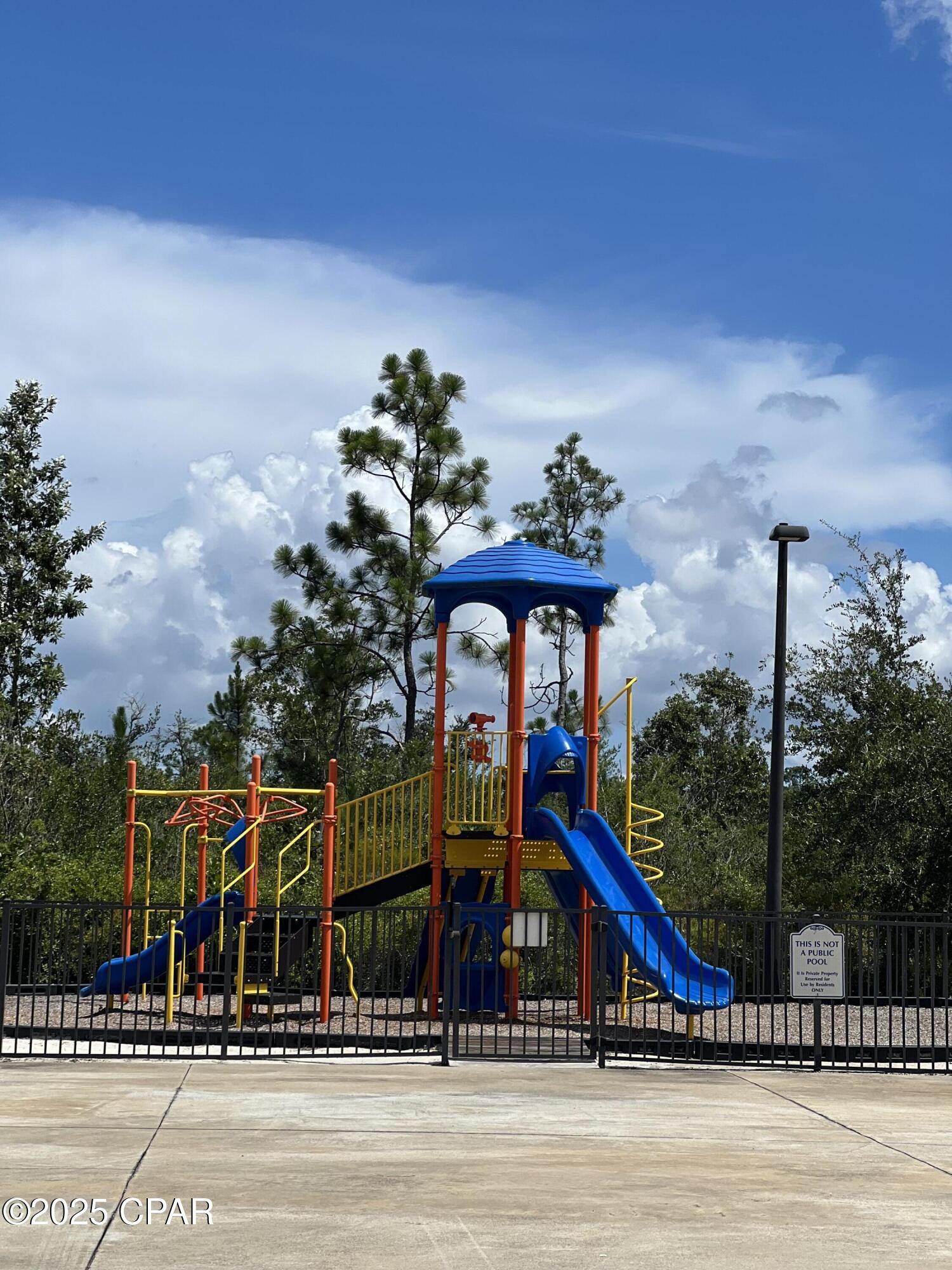 Image 7 For 9910 Summer Creek Drive