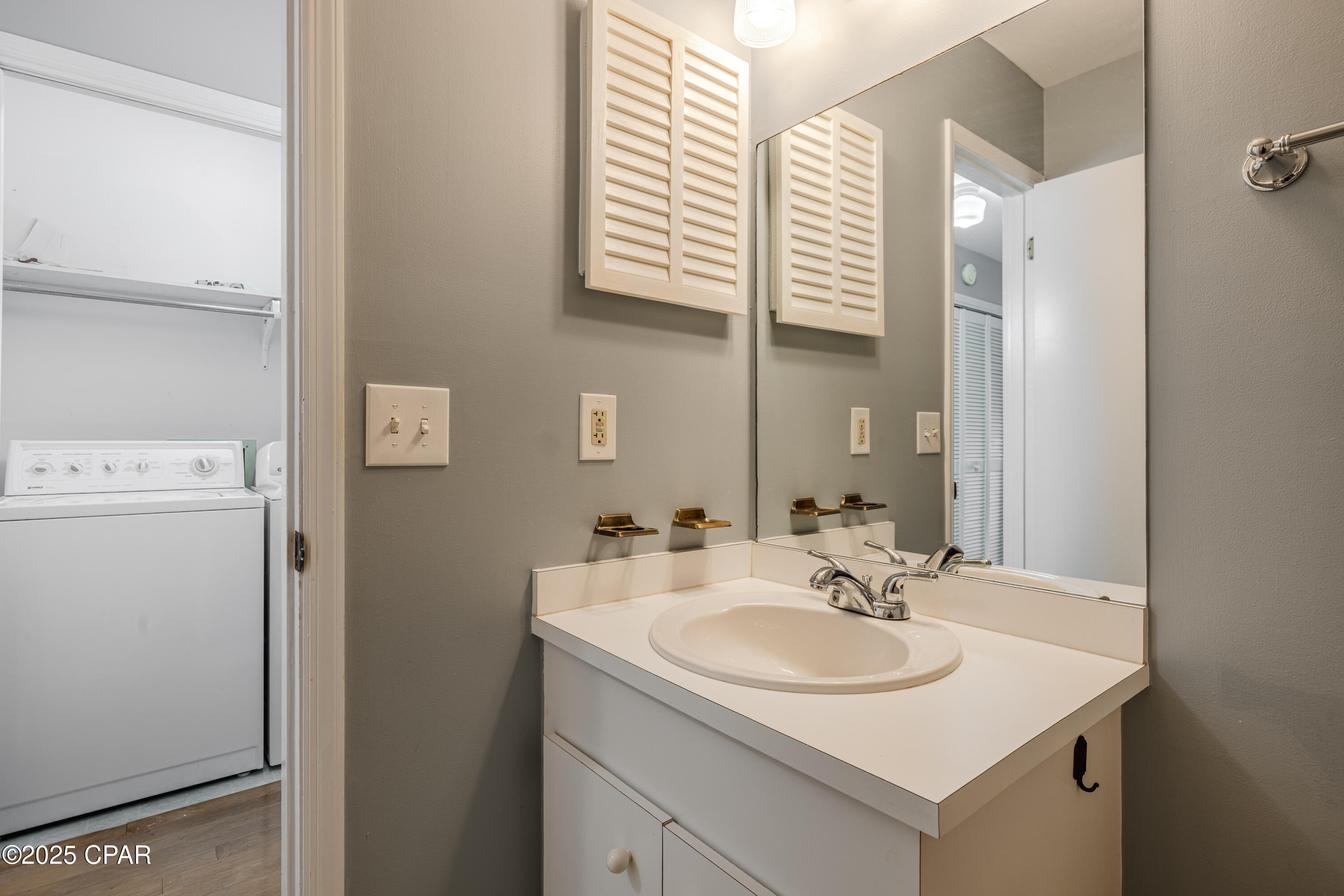 Image 16 For 6215 Thomas Drive 121