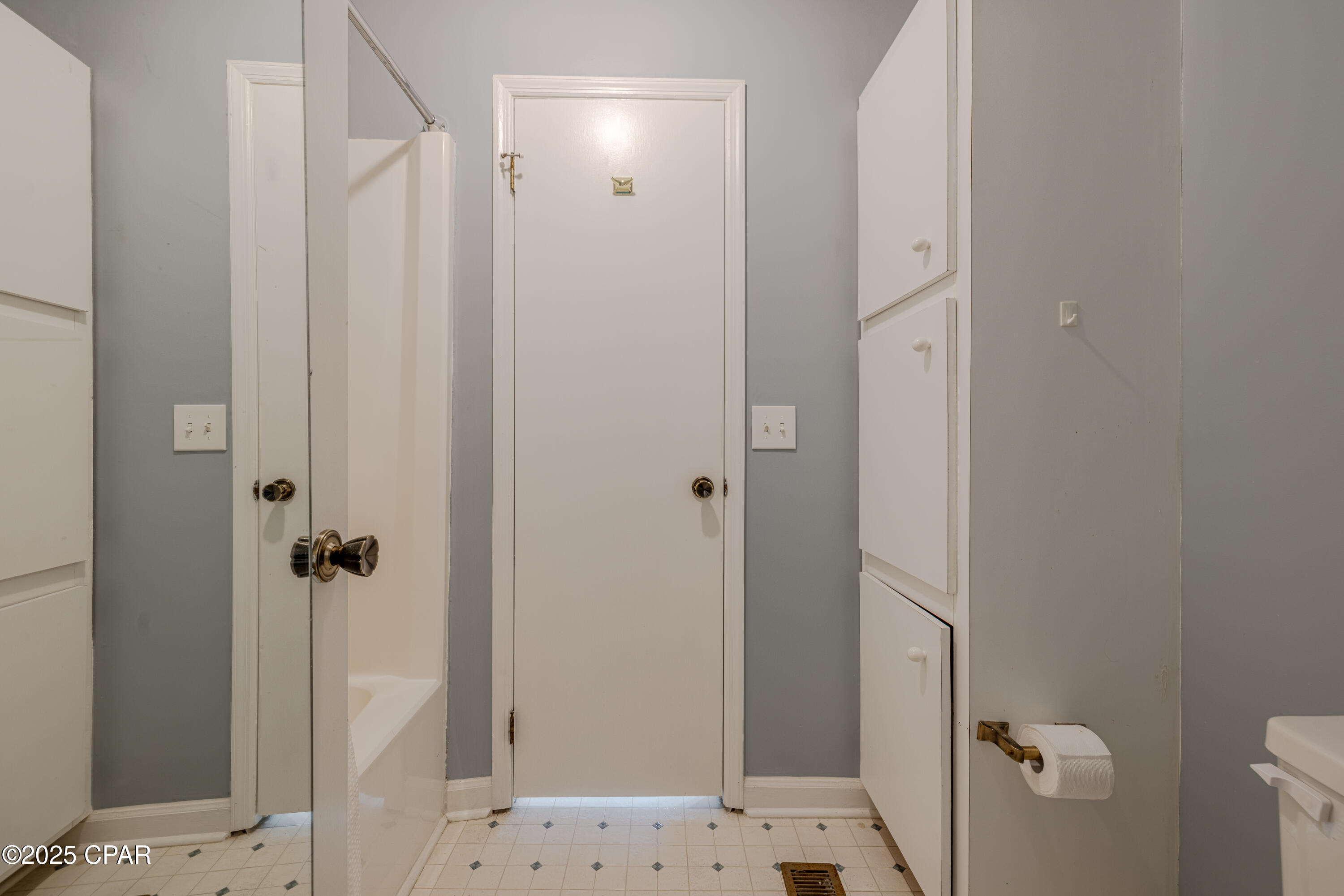 Image 27 For 6215 Thomas Drive 121