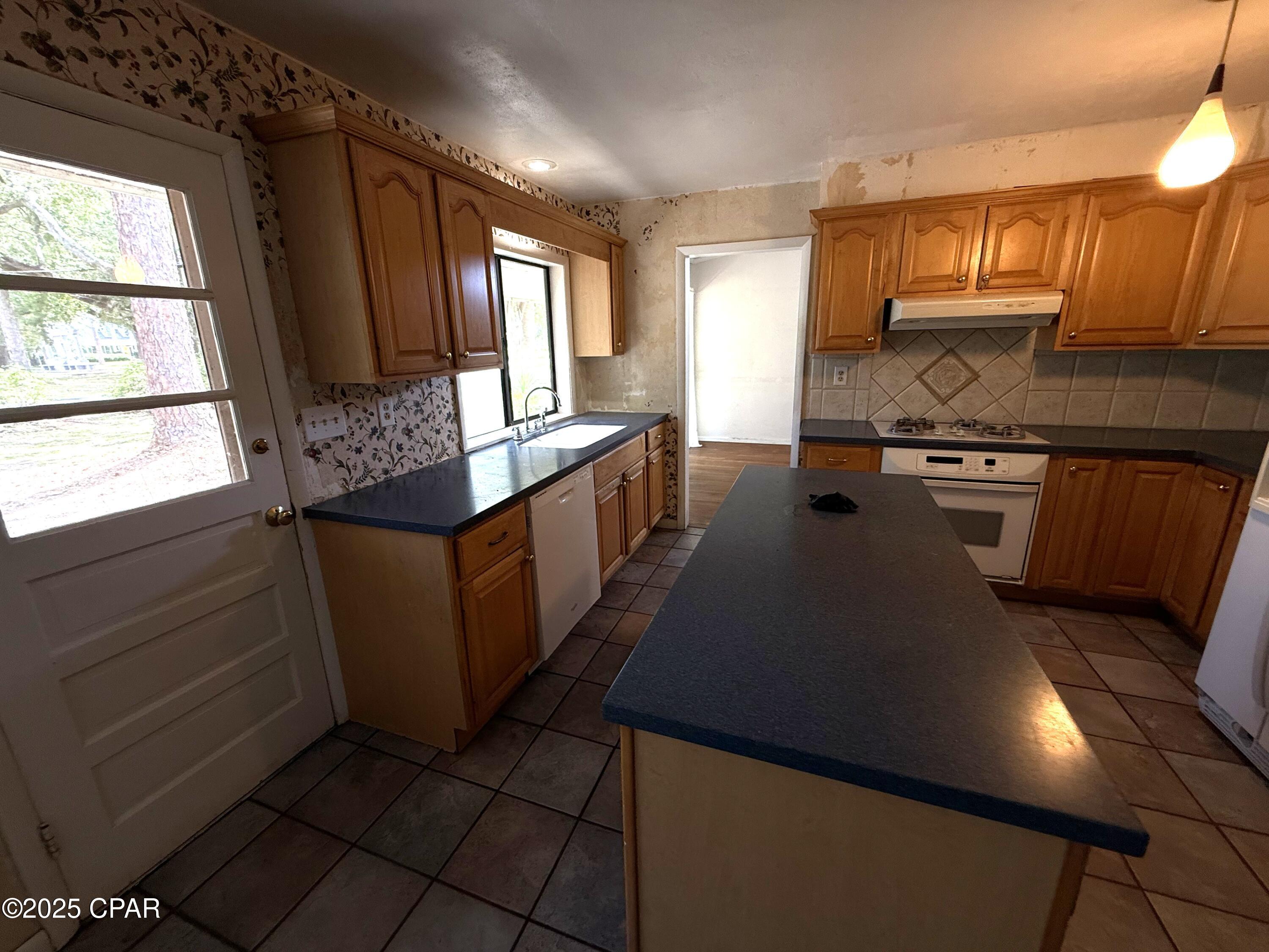 Image 14 For 2203 Monument Avenue