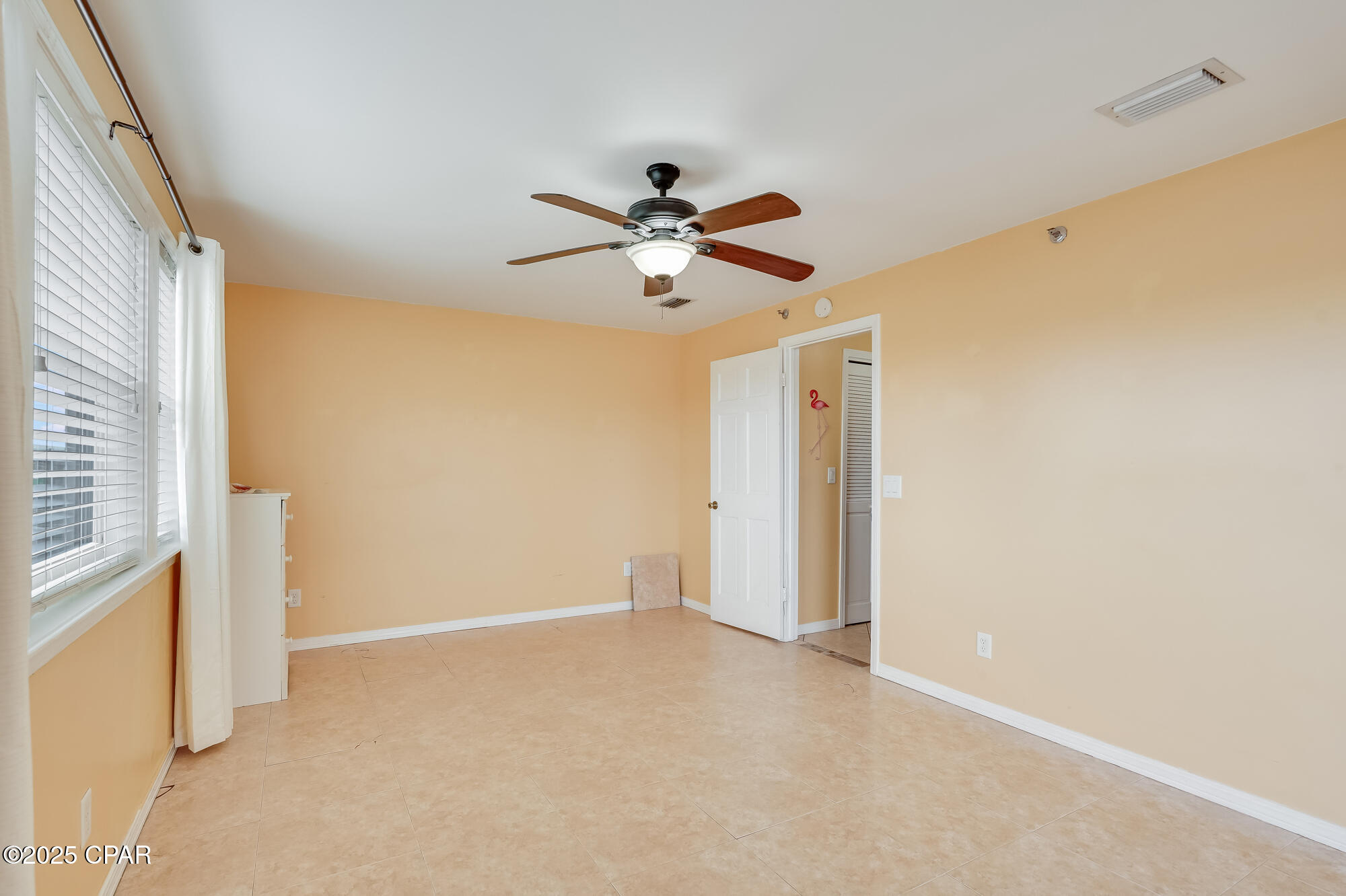 Image 15 For 8730 Thomas Drive 1201-b