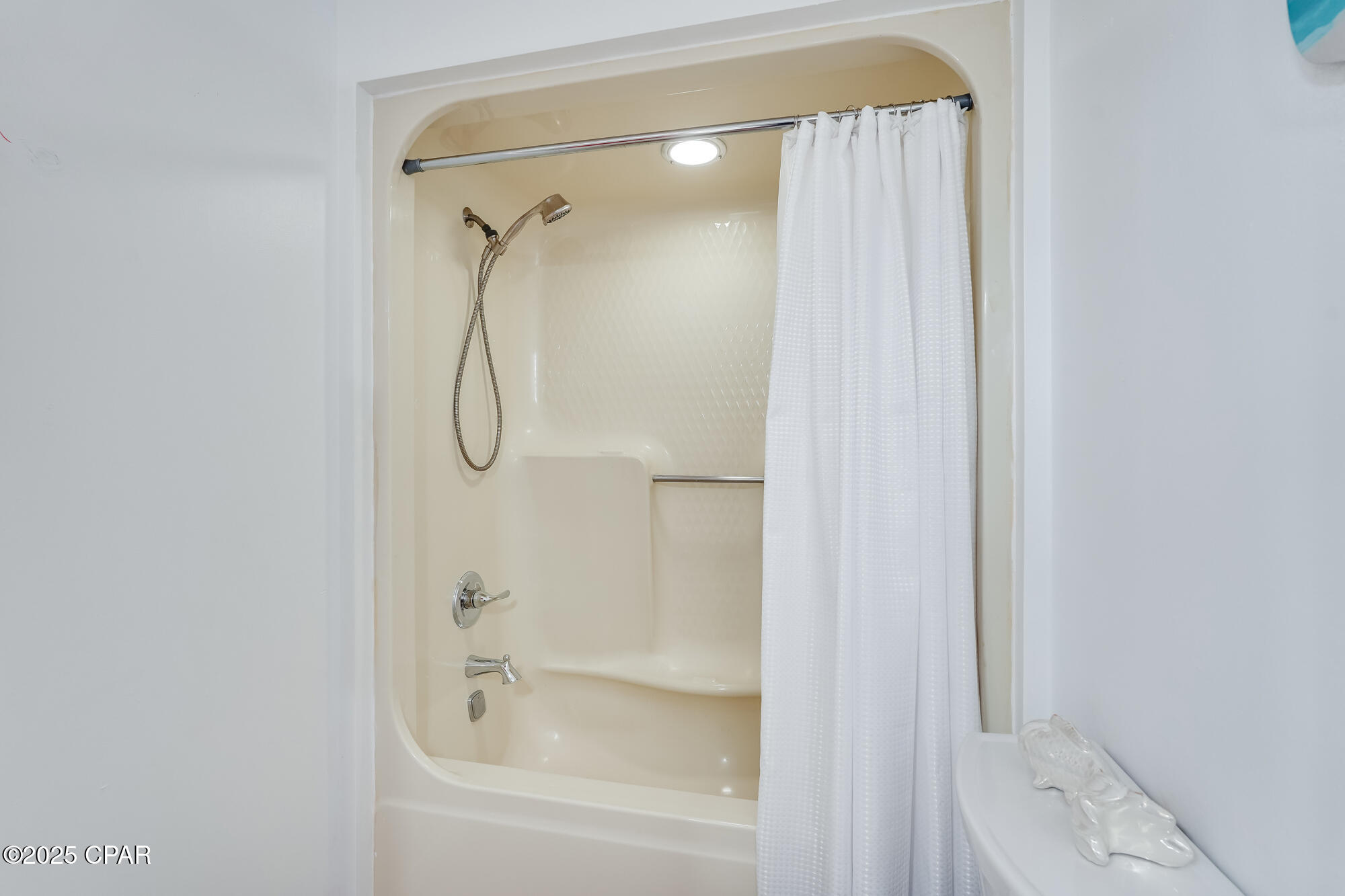 Image 21 For 8730 Thomas Drive 1201-b