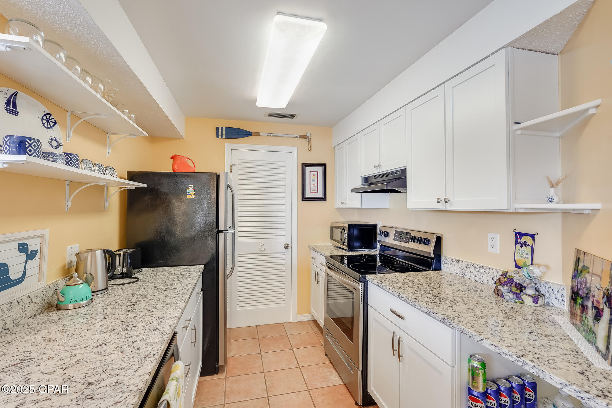 Image 8 For 8730 Thomas Drive 1201-b