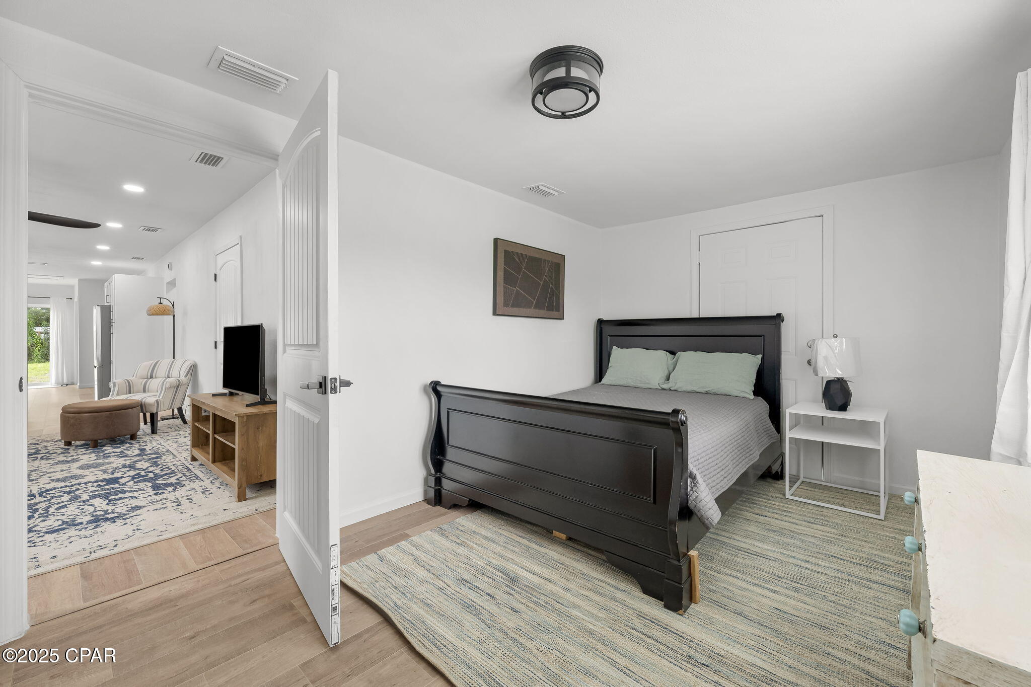 Image 23 For 340 Gray Avenue