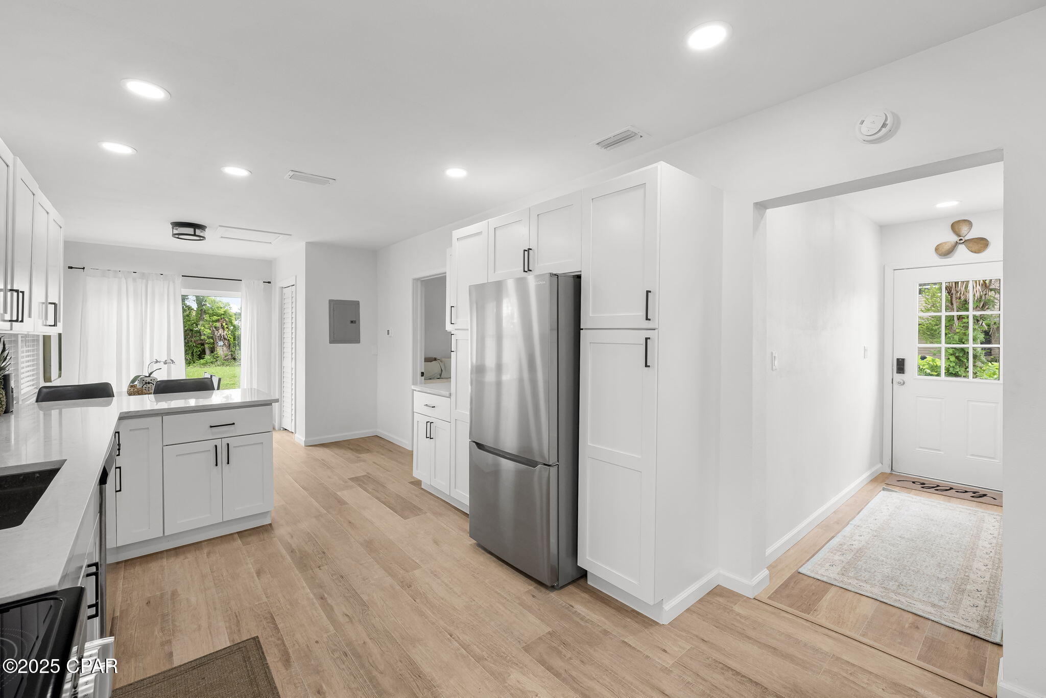 Image 4 For 340 Gray Avenue