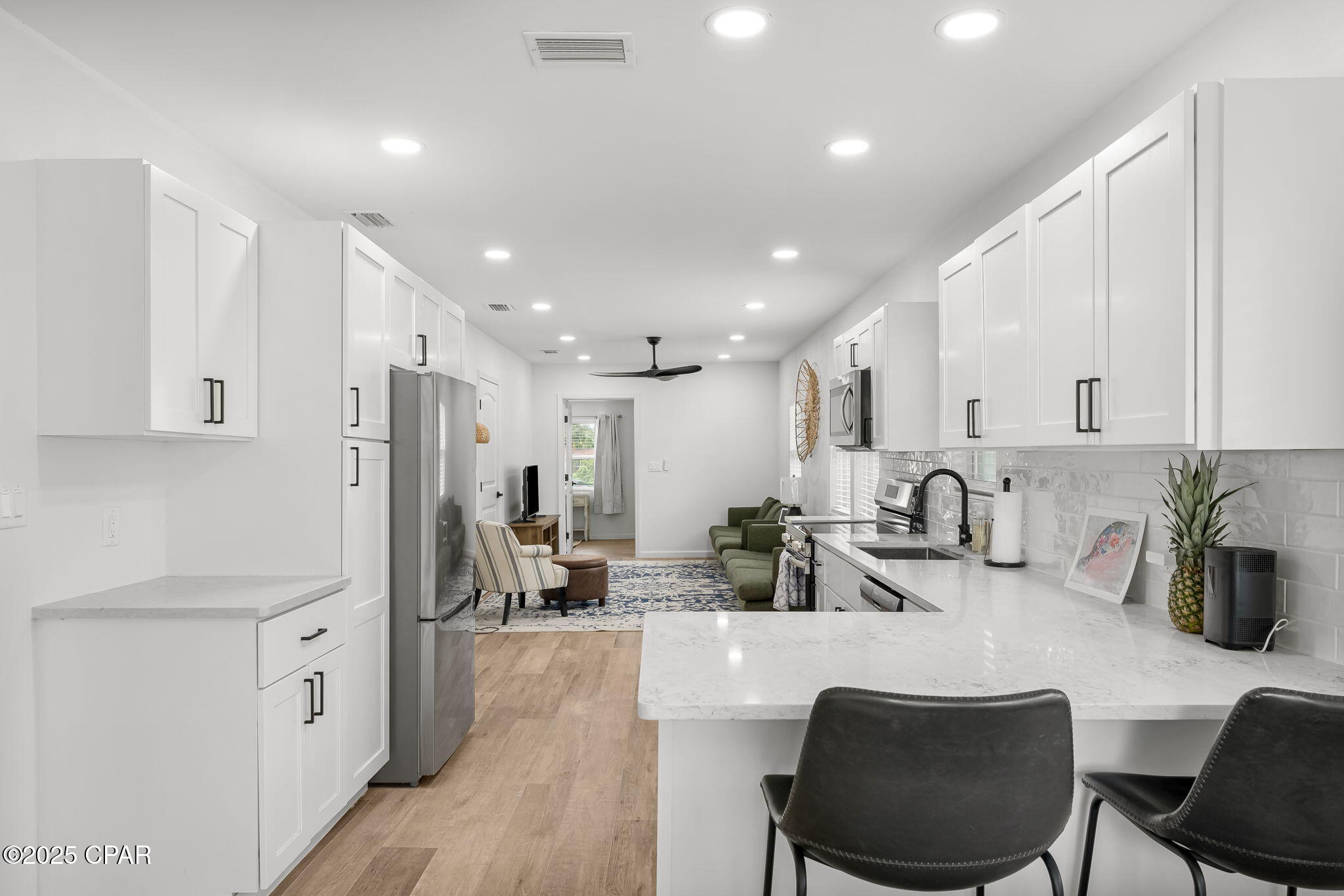 Image 5 For 340 Gray Avenue