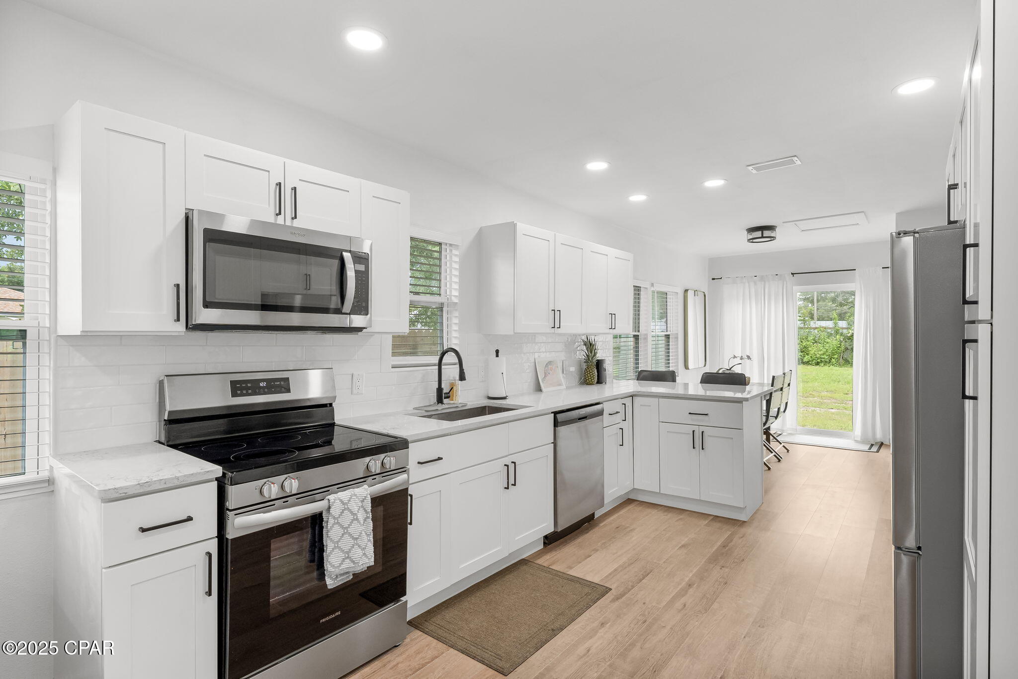 Image 7 For 340 Gray Avenue