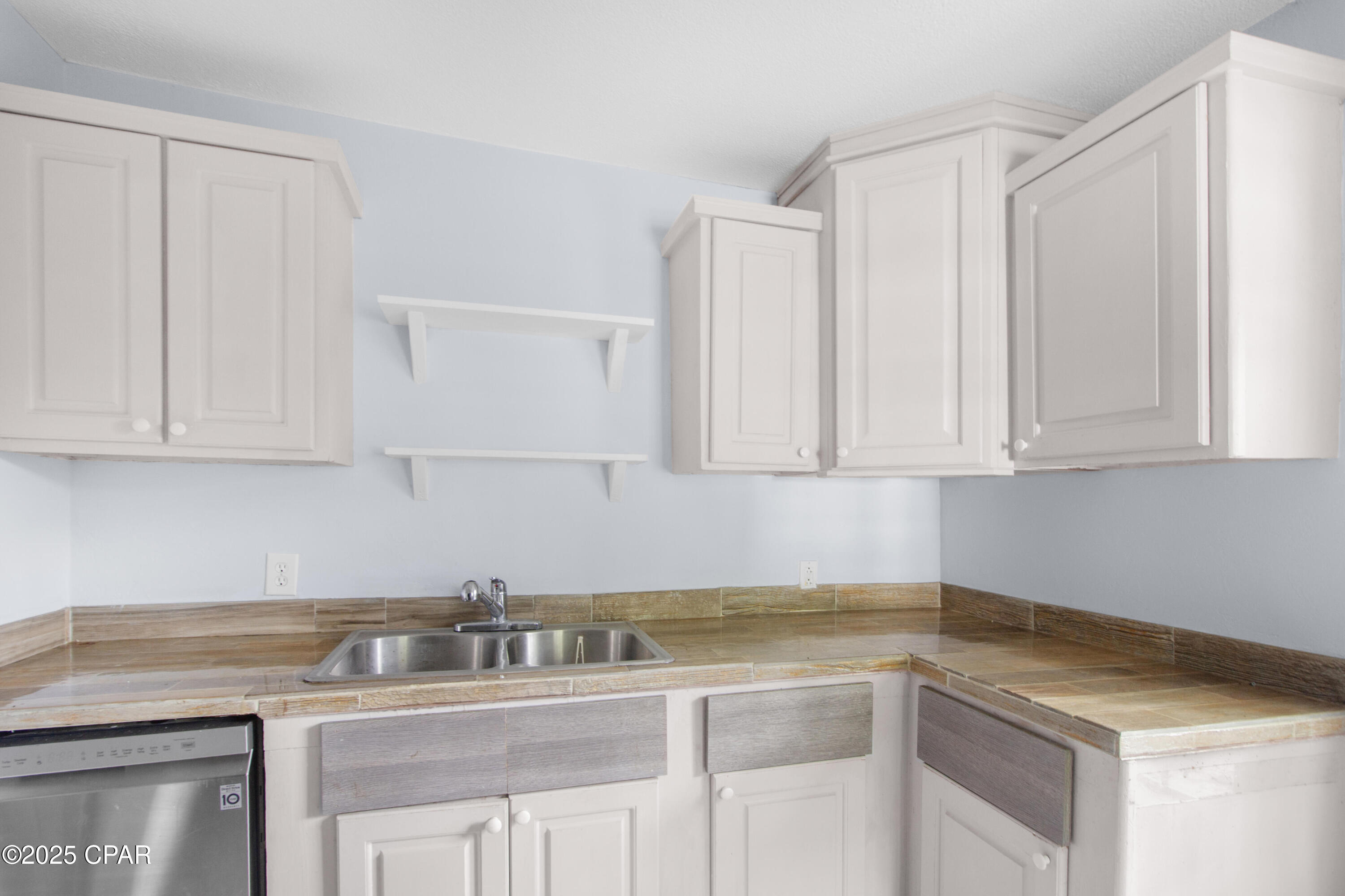 Image 8 For 16590 Gaskin Street