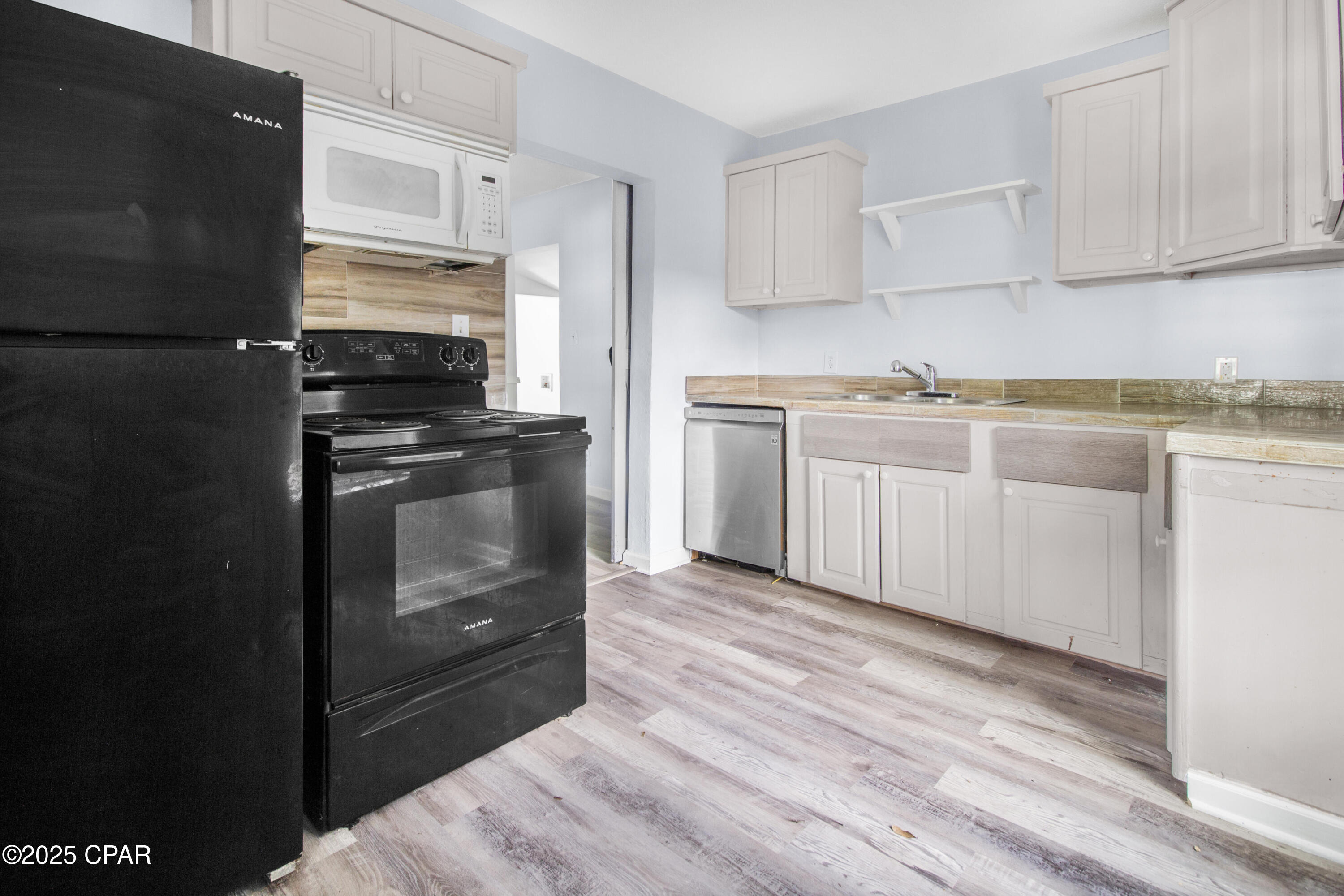 Image 9 For 16590 Gaskin Street