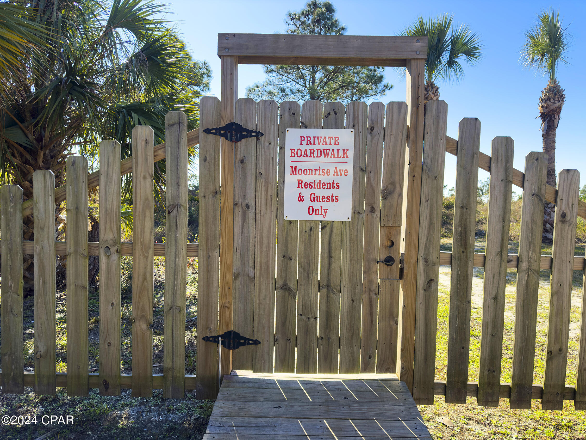 Image 33 For 320 Moonrise Avenue