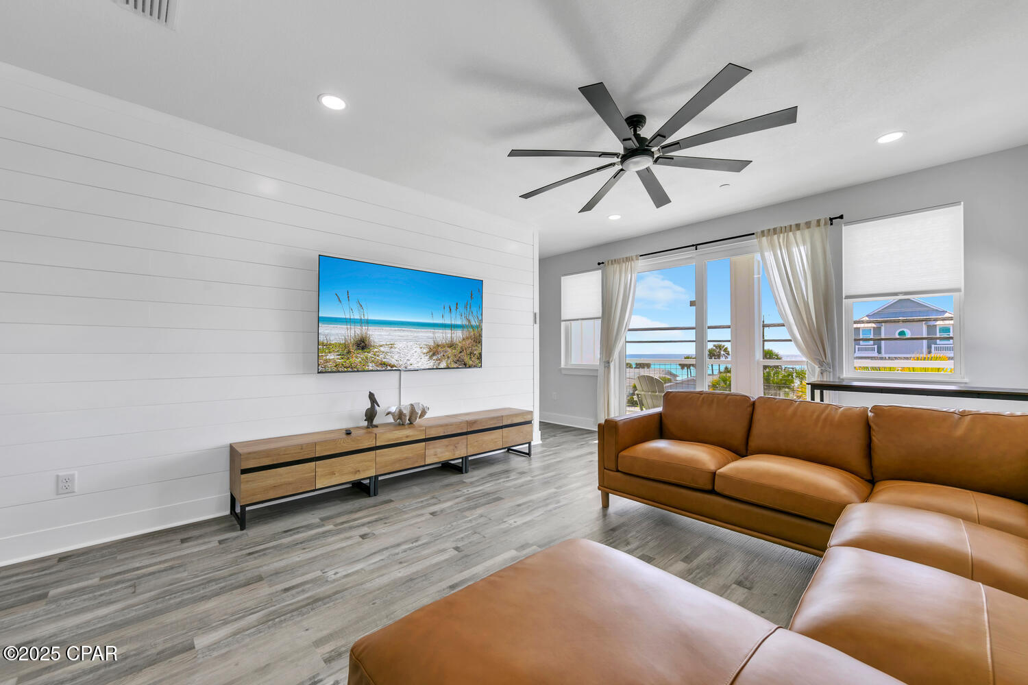 Image 9 For 13310 Front Beach Road