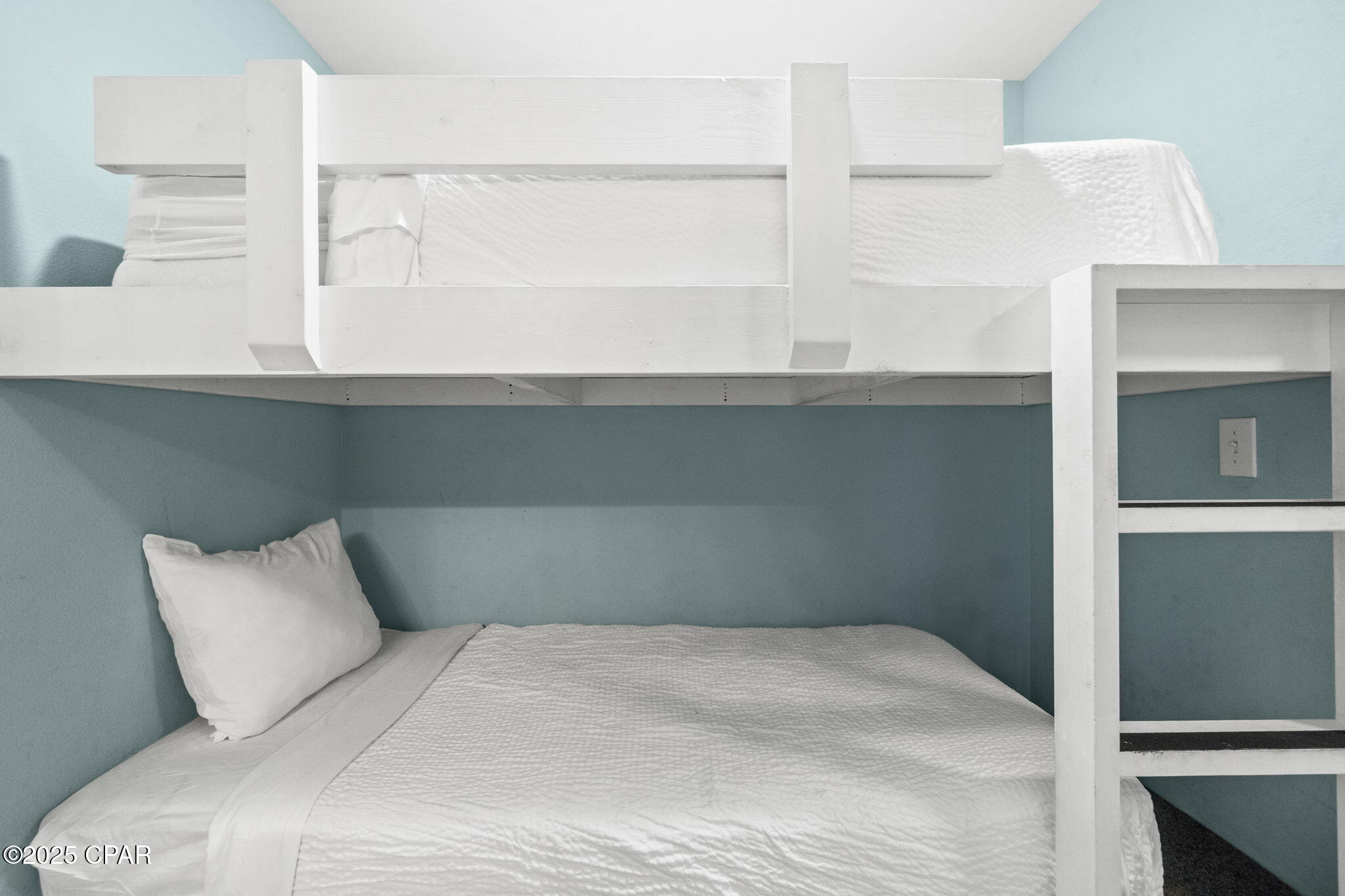 Image 12 For 9902 Thomas Drive 936