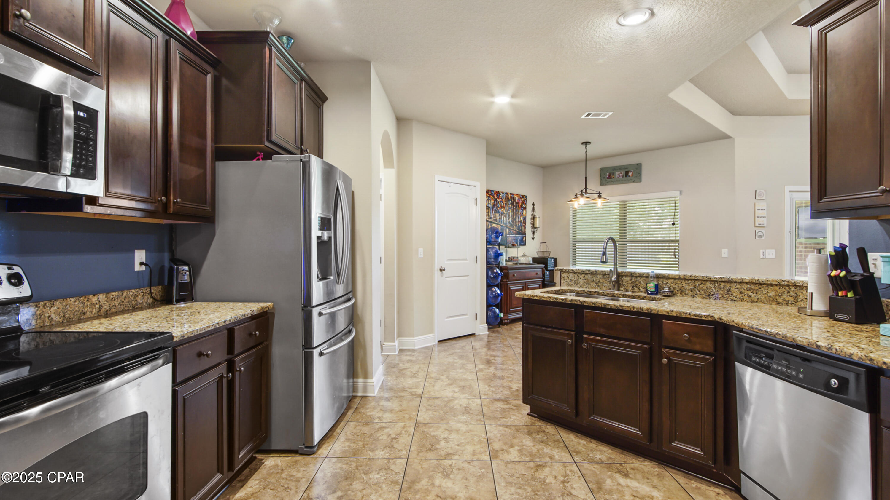 Image 33 For 12812 Merial Pass